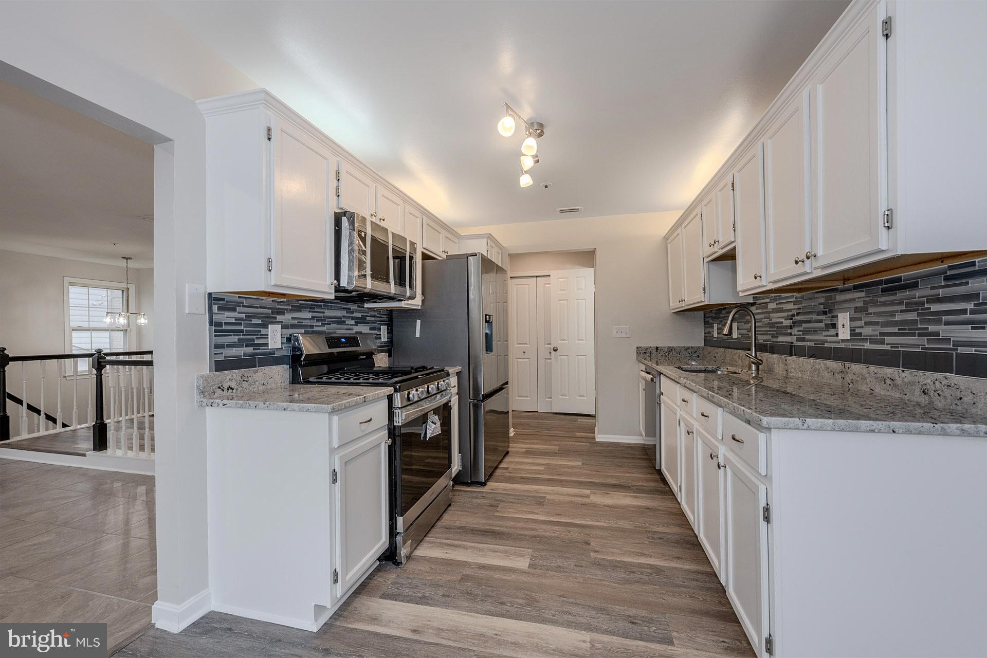 JACKSONS RIDGE CONDOS - Residential