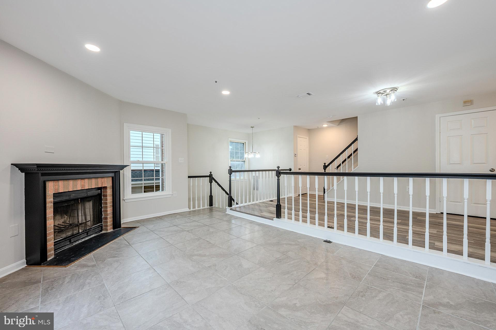 JACKSONS RIDGE CONDOS - Residential