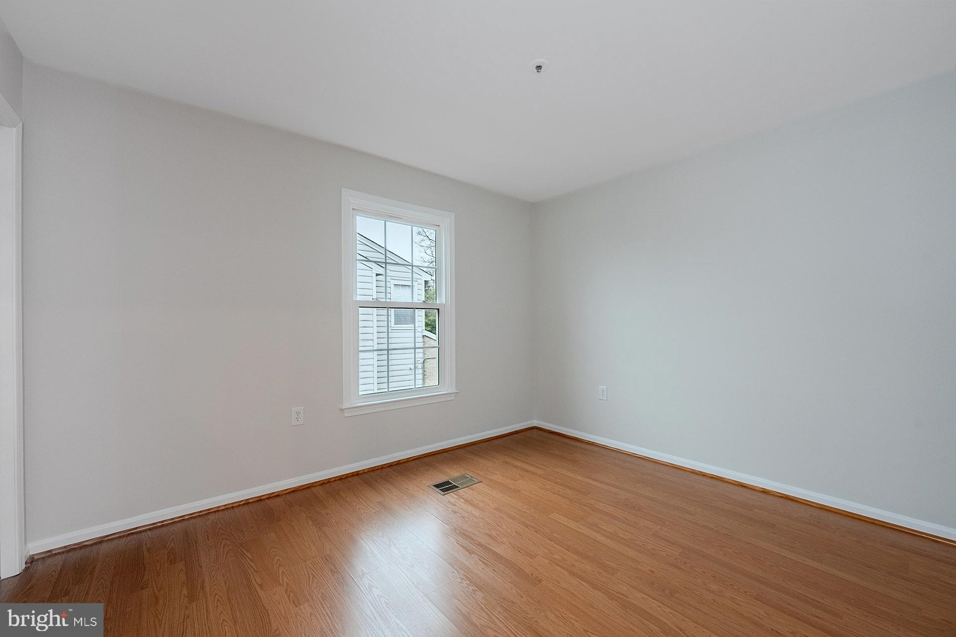 JACKSONS RIDGE CONDOS - Residential