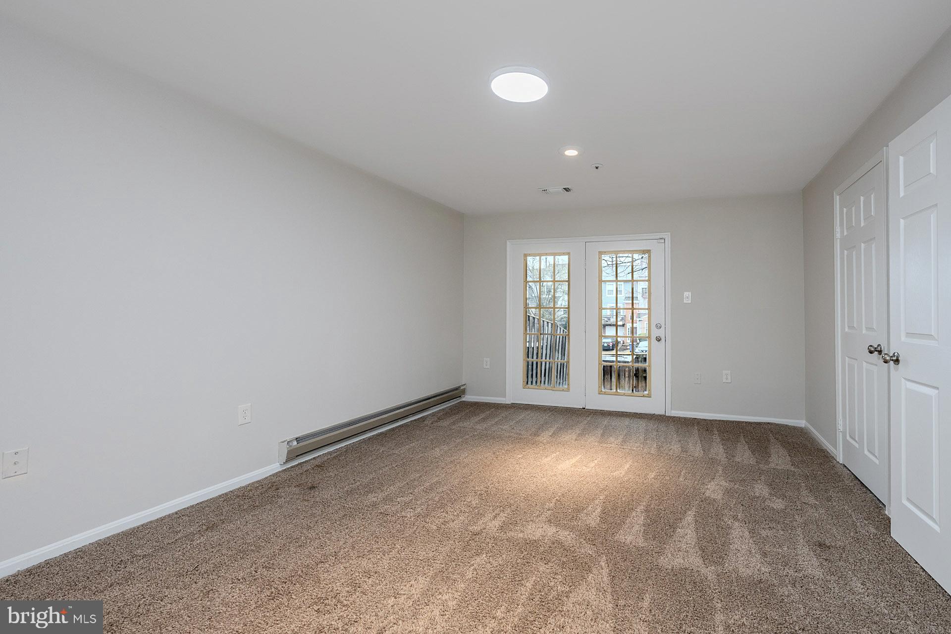 JACKSONS RIDGE CONDOS - Residential