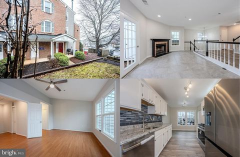 Photo of 11112 Stagestone Way, MANASSAS, VA 20109 (MLS # VAPW2112882)