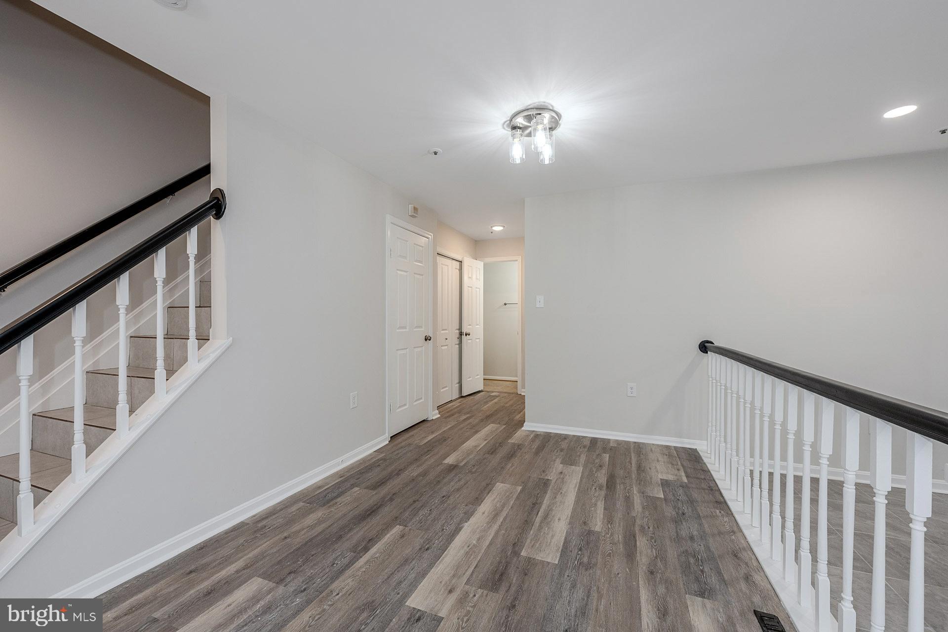 JACKSONS RIDGE CONDOS - Residential