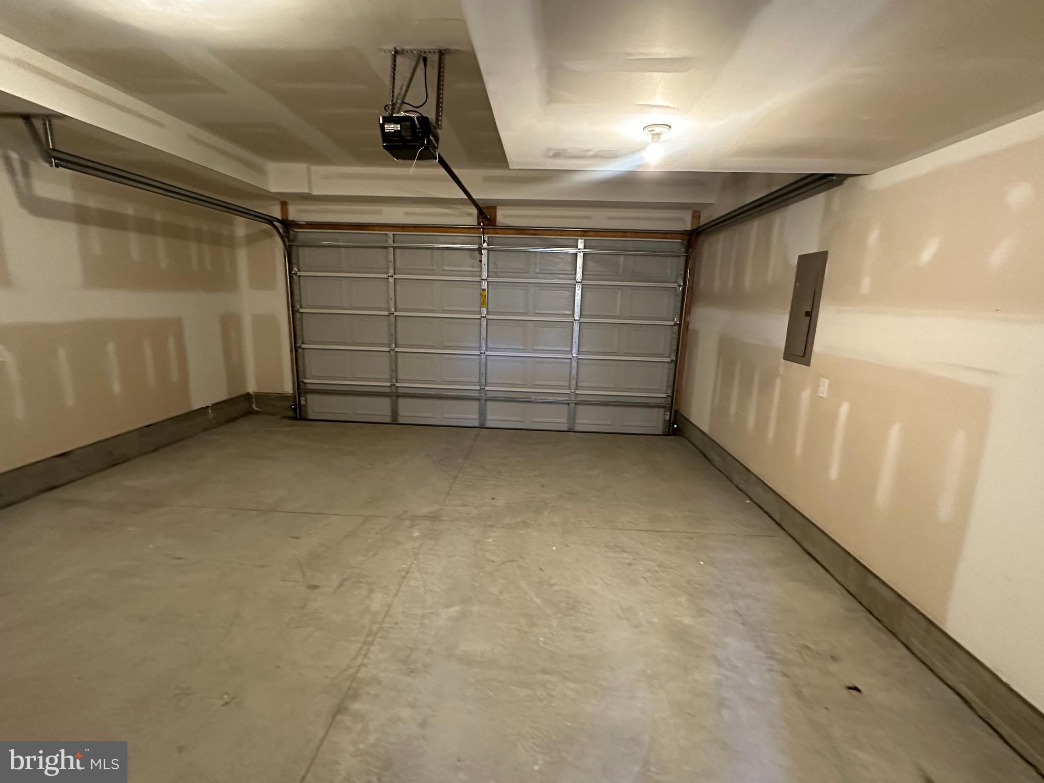 KENNETT POINTE - Residential Lease