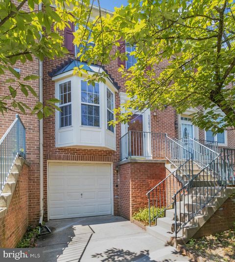 Photo of 13603 Hayworth Drive, POTOMAC, MD 20854 (MLS # MDMC2171558)