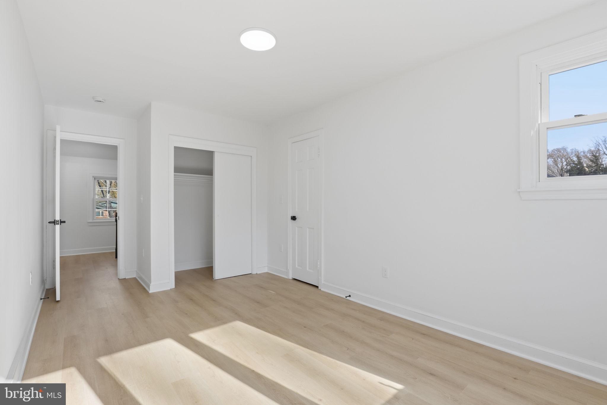 SEVEN OAKS - Residential