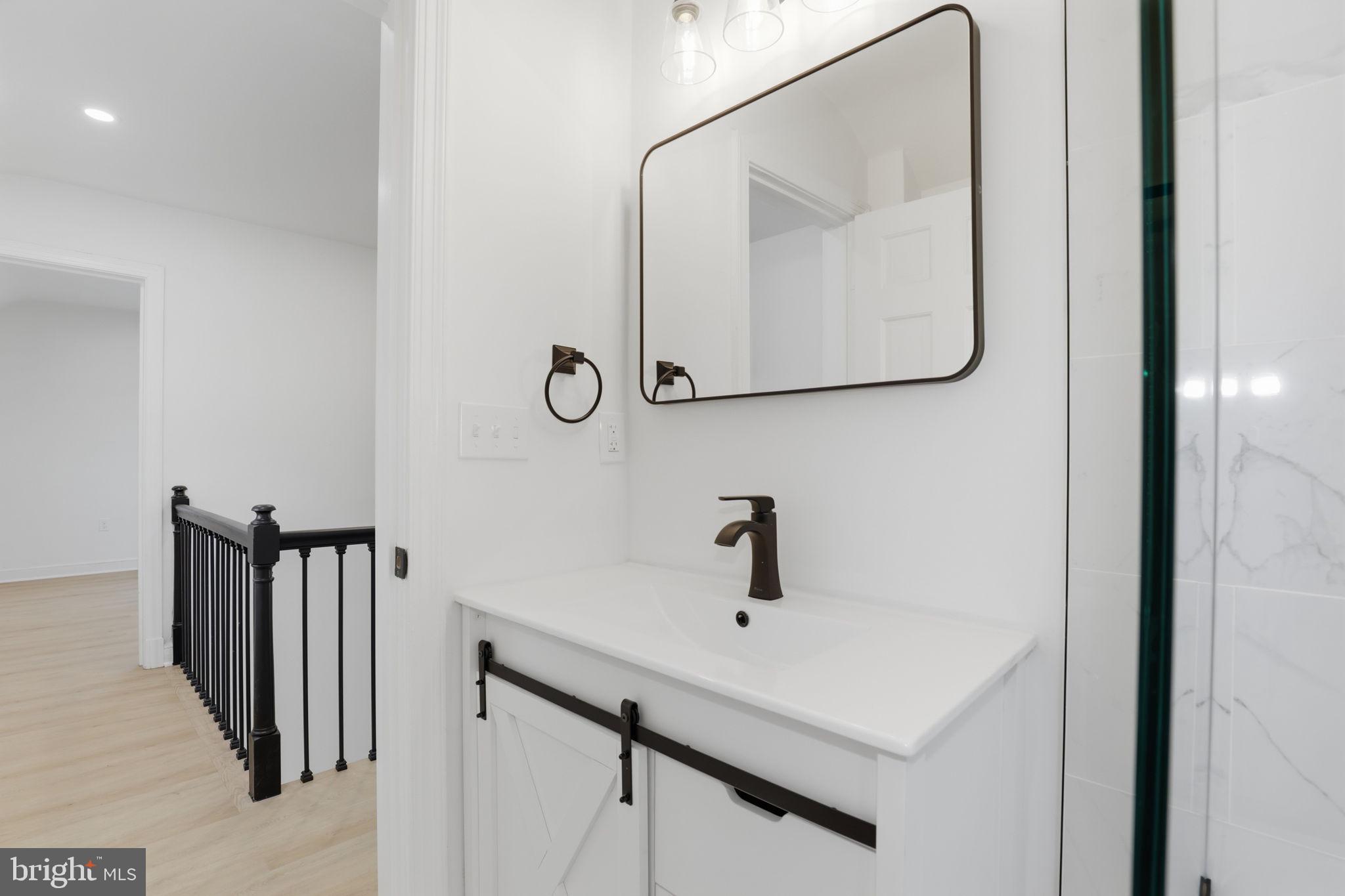 SEVEN OAKS - Residential