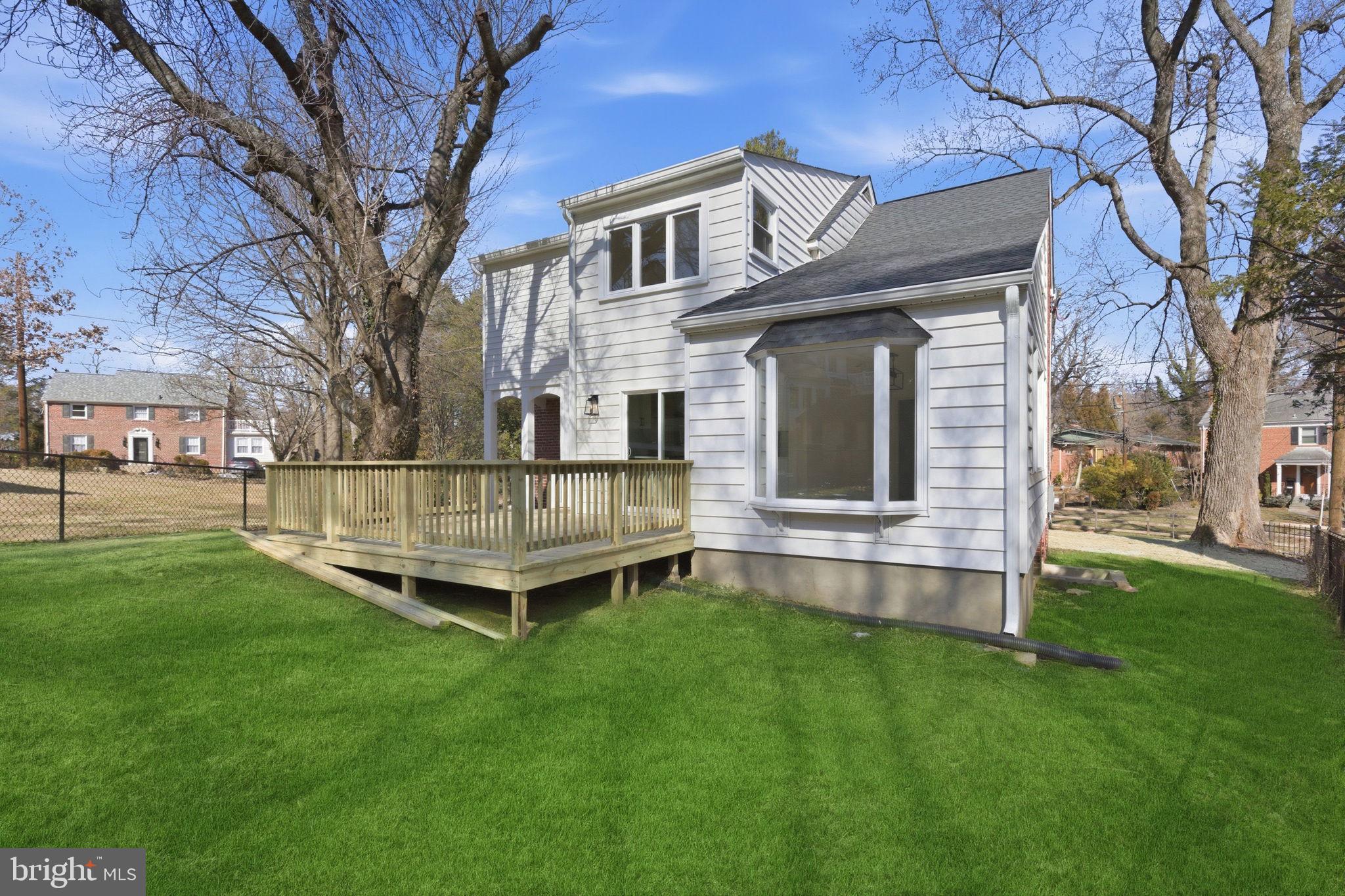 SEVEN OAKS - Residential