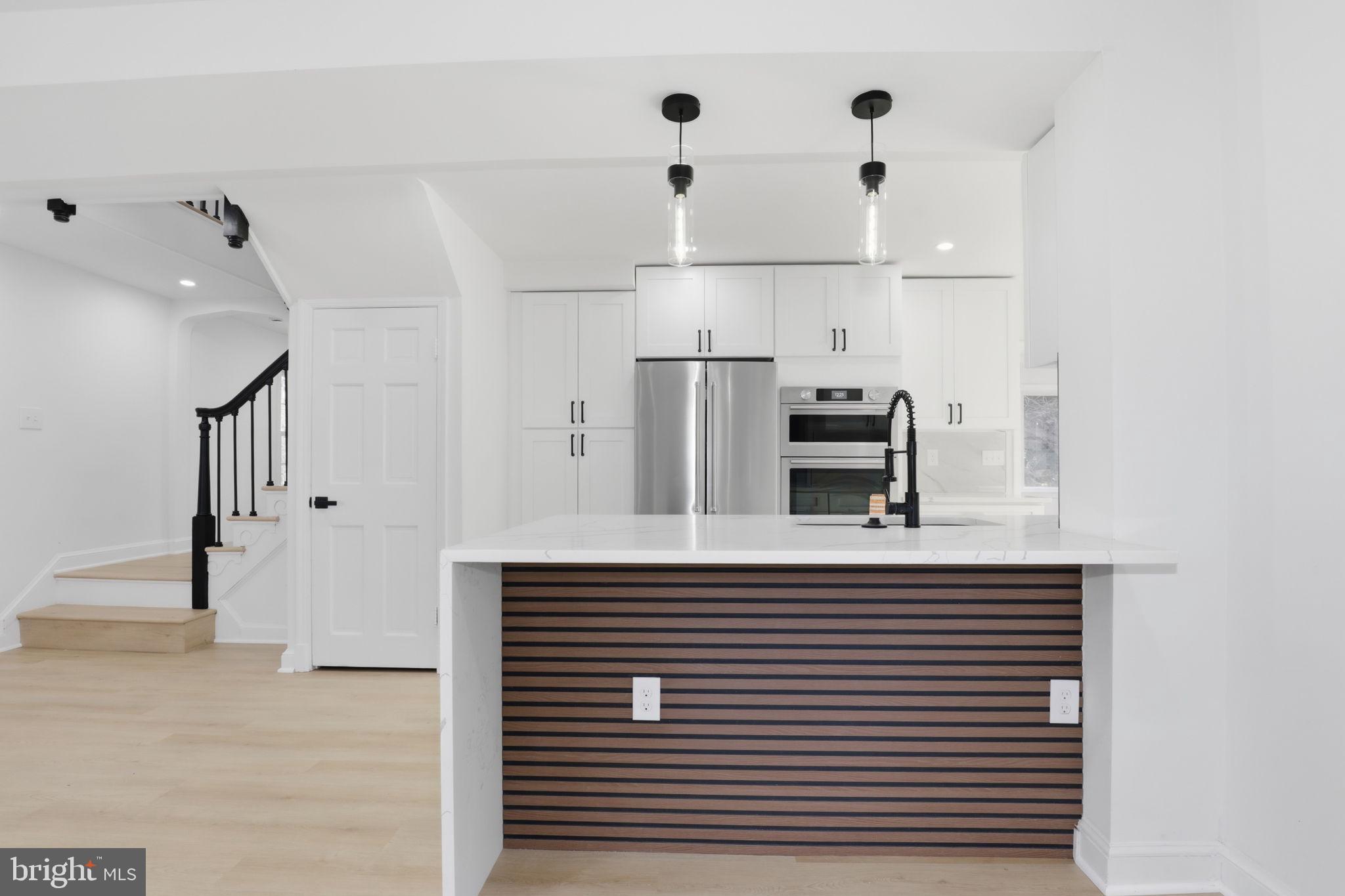 SEVEN OAKS - Residential