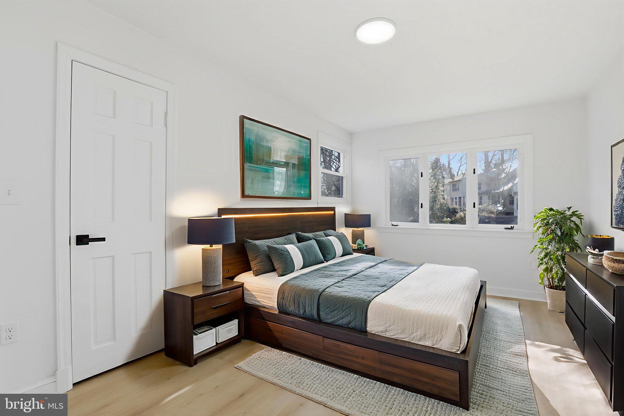 SEVEN OAKS - Residential