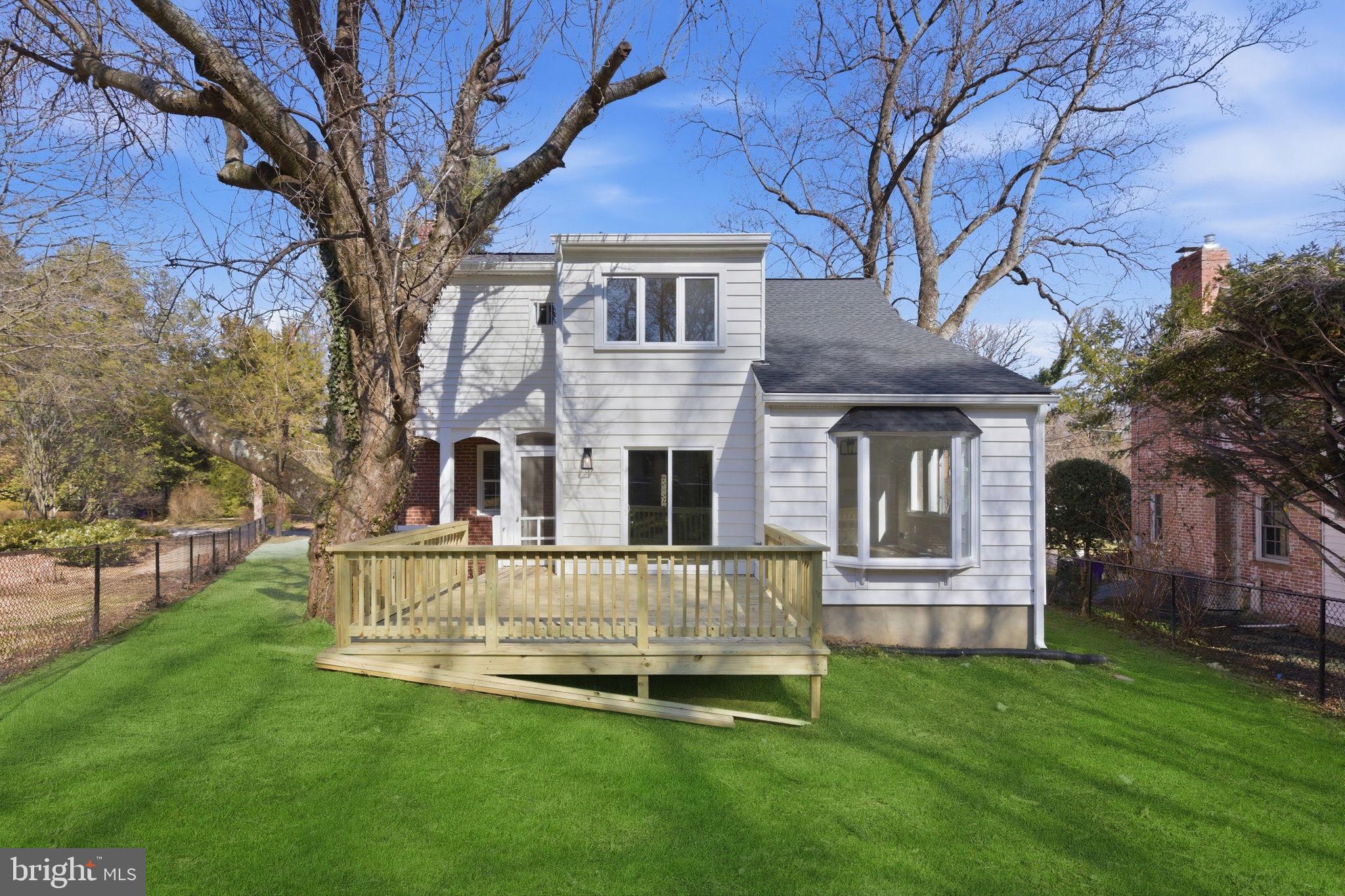 SEVEN OAKS - Residential