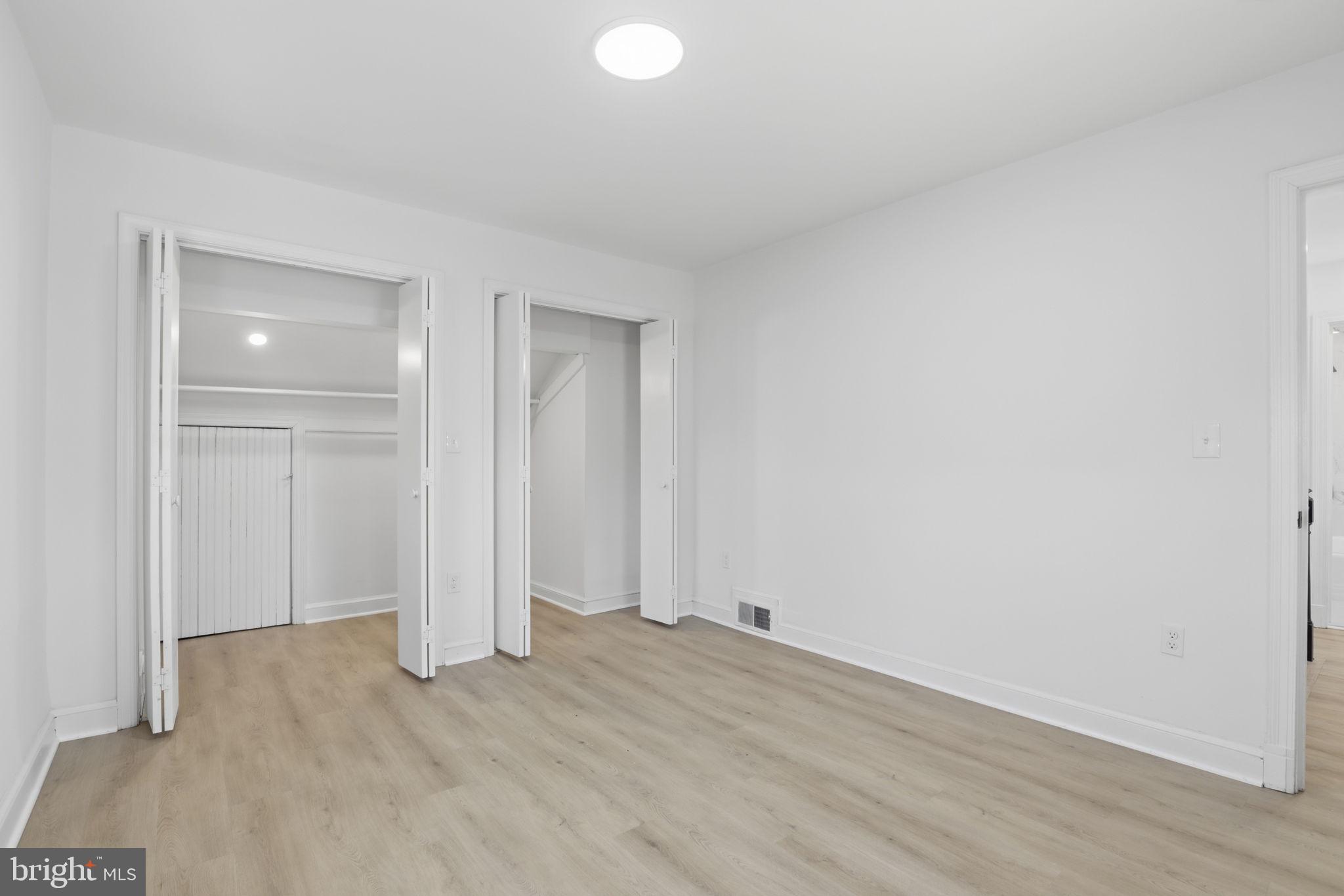 SEVEN OAKS - Residential