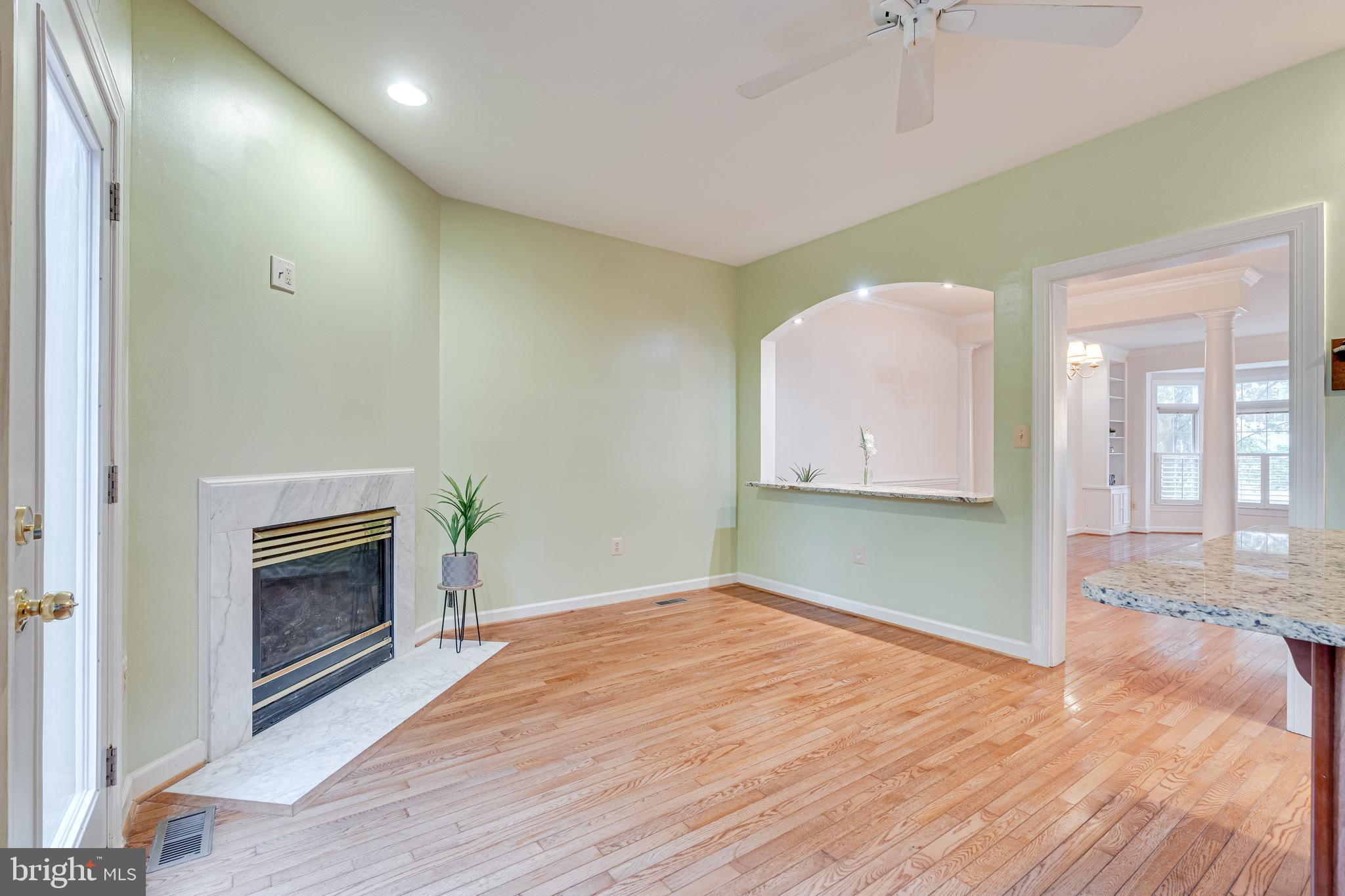 POTTERS GLEN - Residential Lease