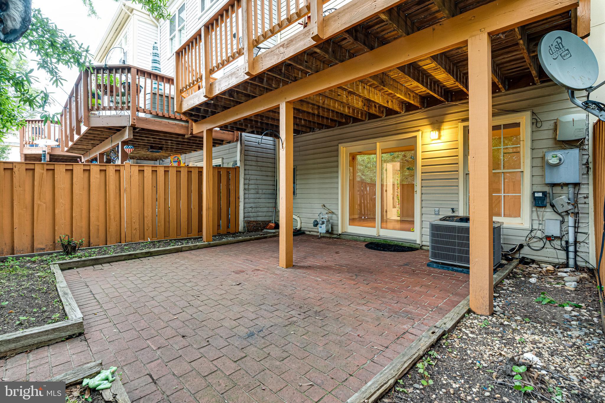 POTTERS GLEN - Residential Lease