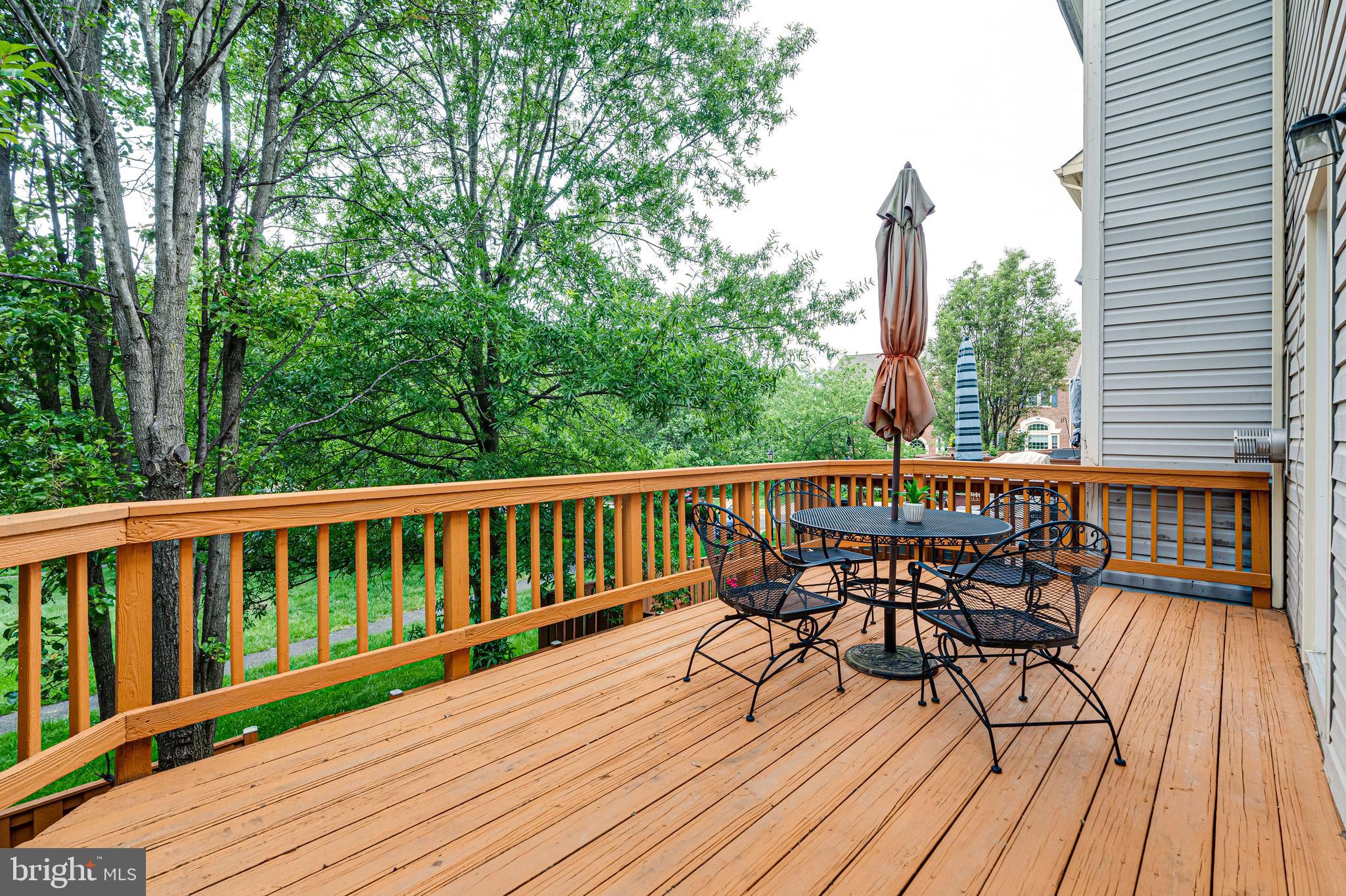 POTTERS GLEN - Residential Lease