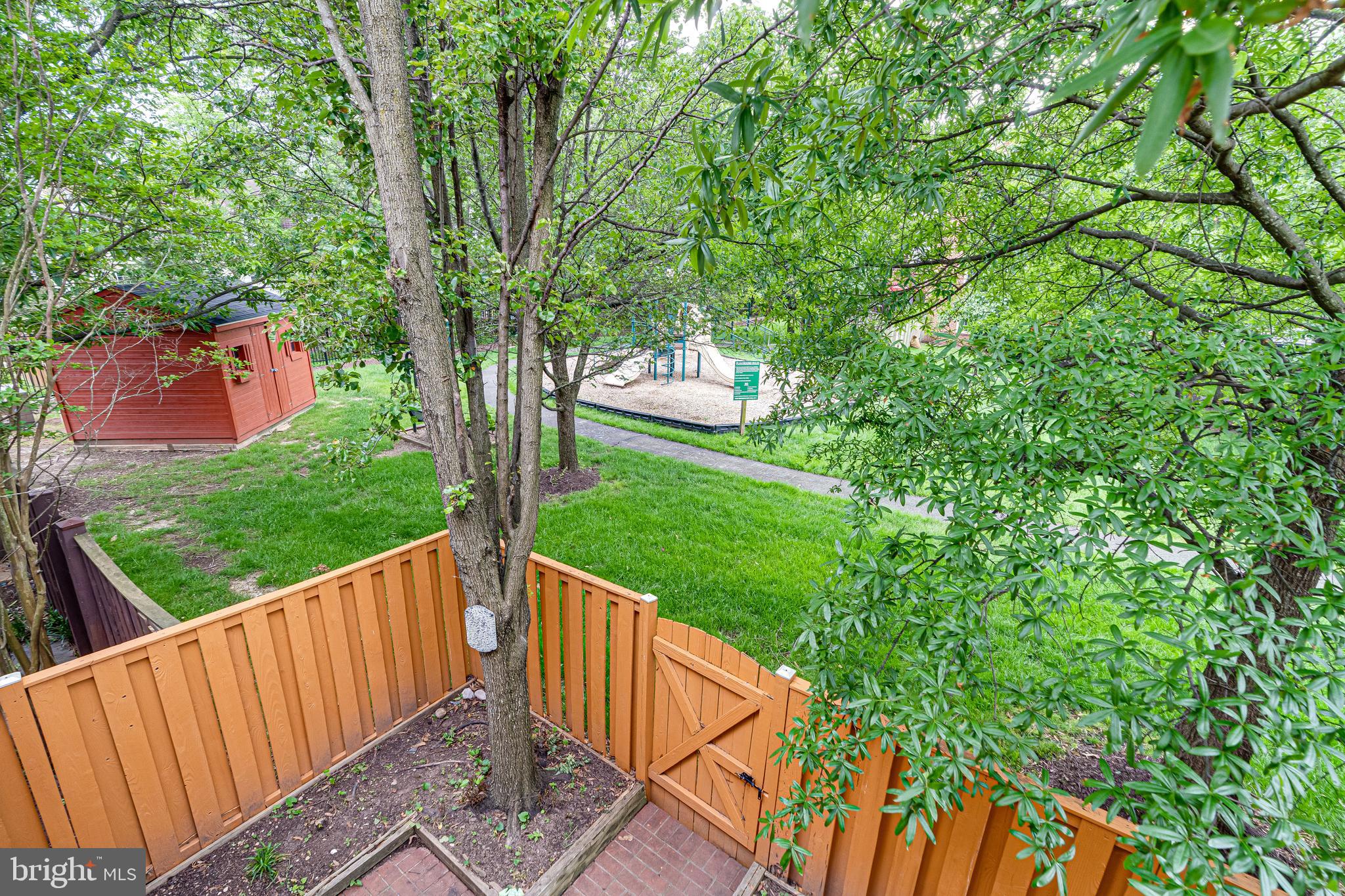 POTTERS GLEN - Residential Lease