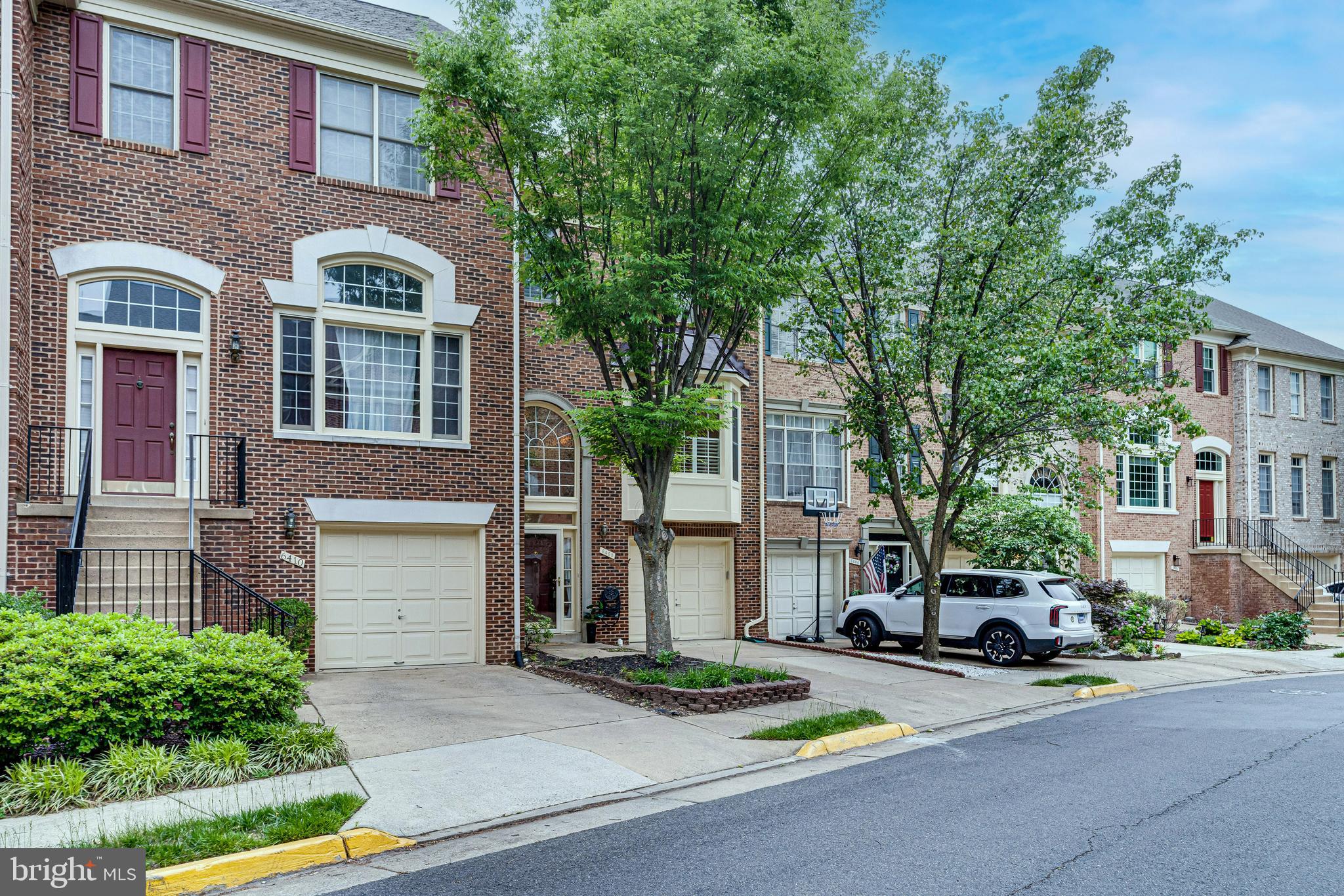 POTTERS GLEN - Residential Lease