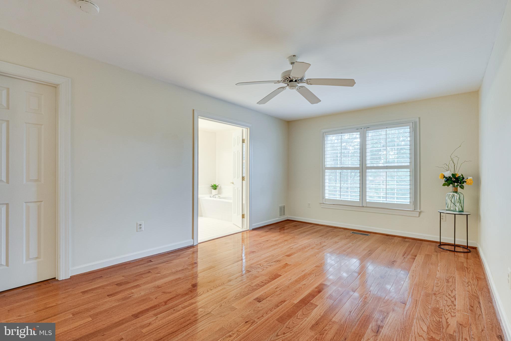 POTTERS GLEN - Residential Lease