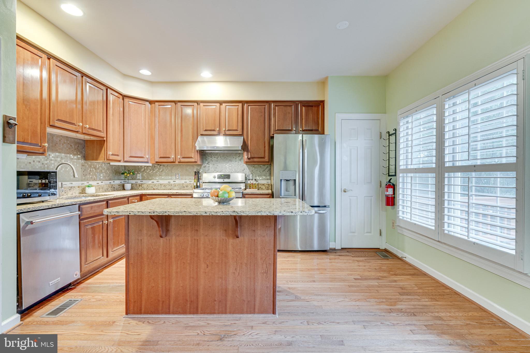 POTTERS GLEN - Residential Lease