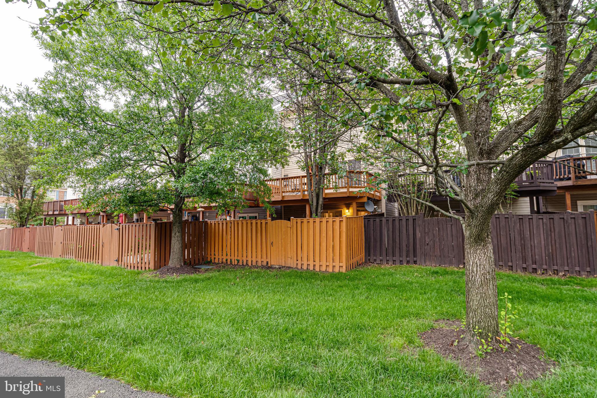 POTTERS GLEN - Residential Lease