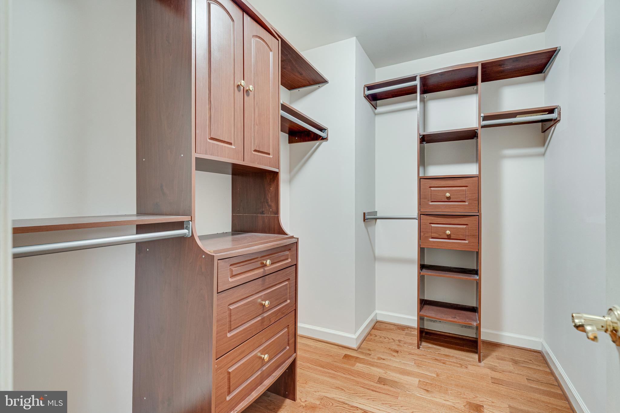 POTTERS GLEN - Residential Lease