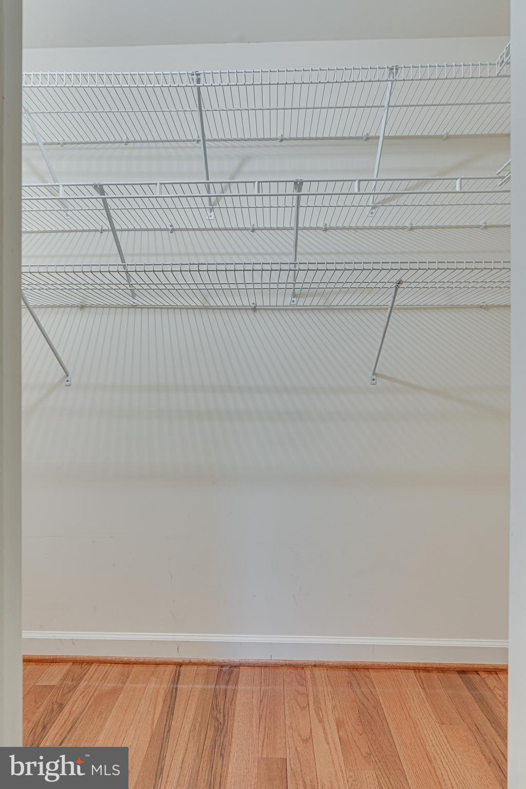 POTTERS GLEN - Residential Lease