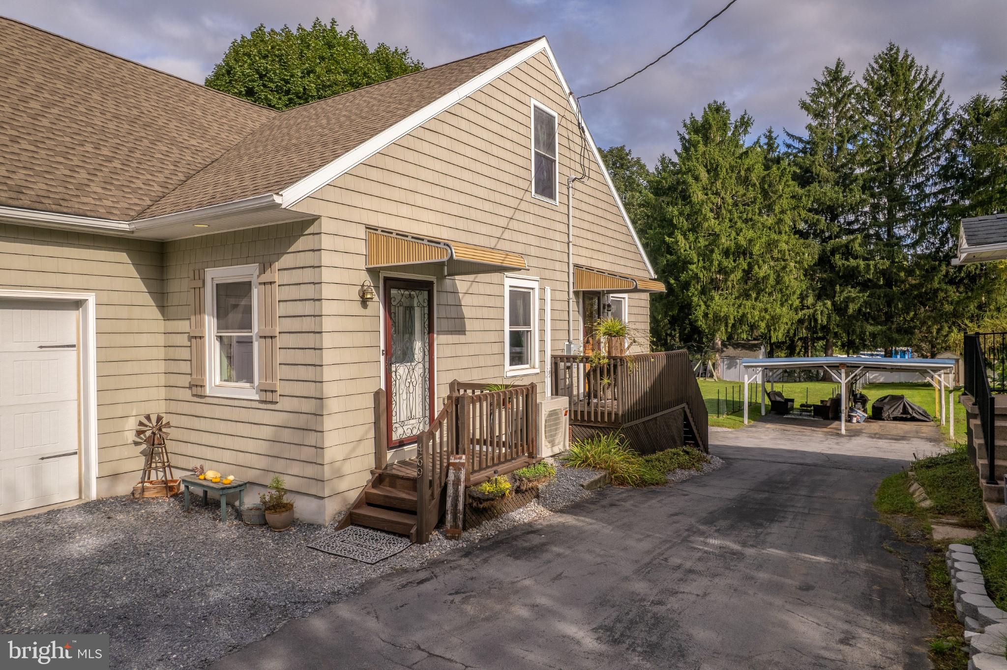469 ROXBURY ROAD