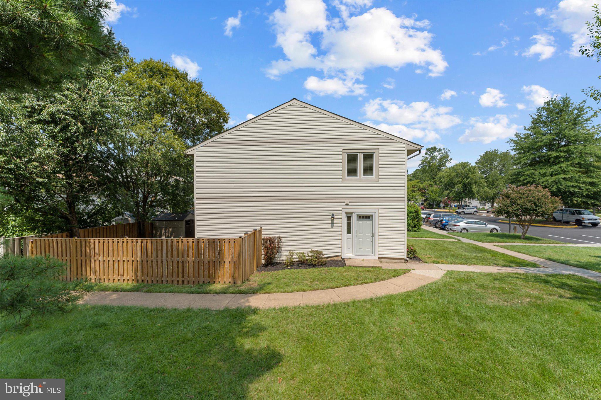 328 RENEAU WAY