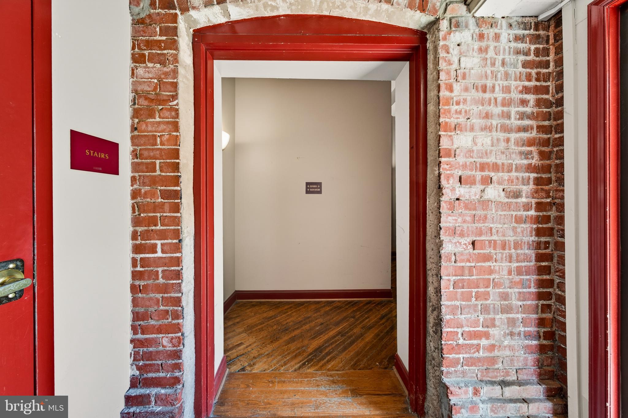 541 WASHINGTON AVENUE #202