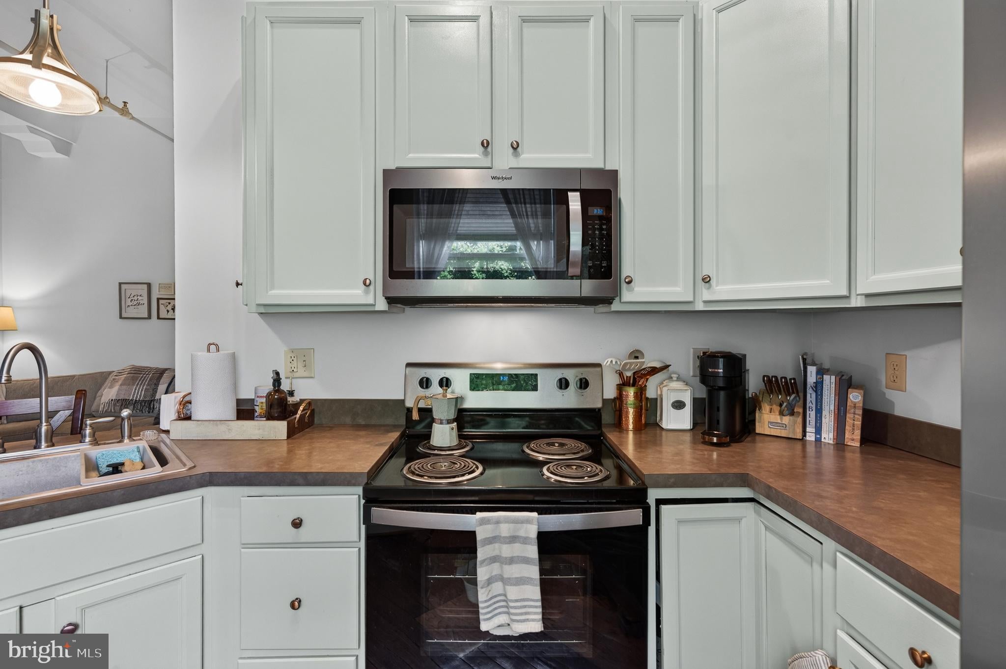 541 WASHINGTON AVENUE #202