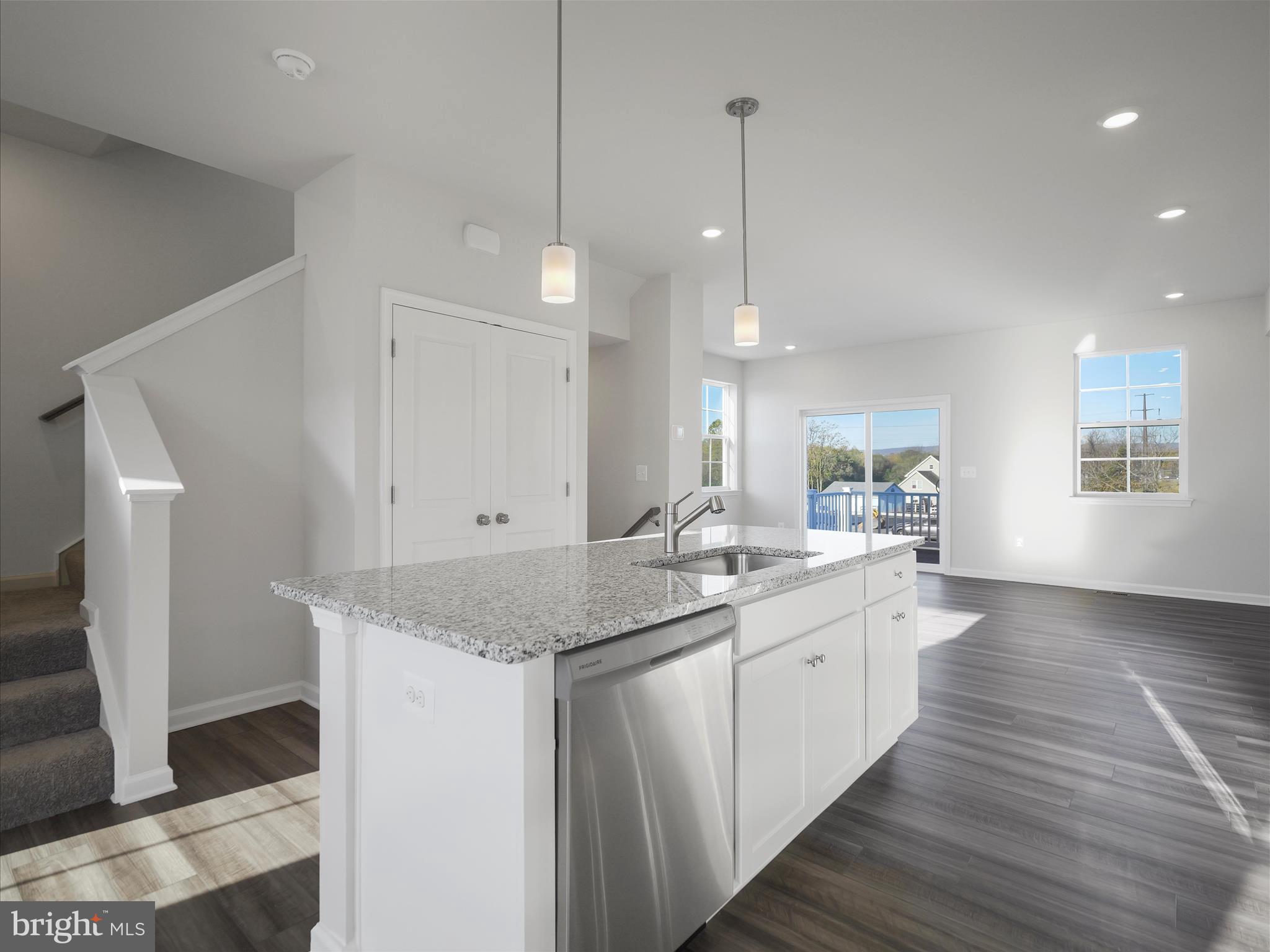 WILLOW GLEN - Residential Lease