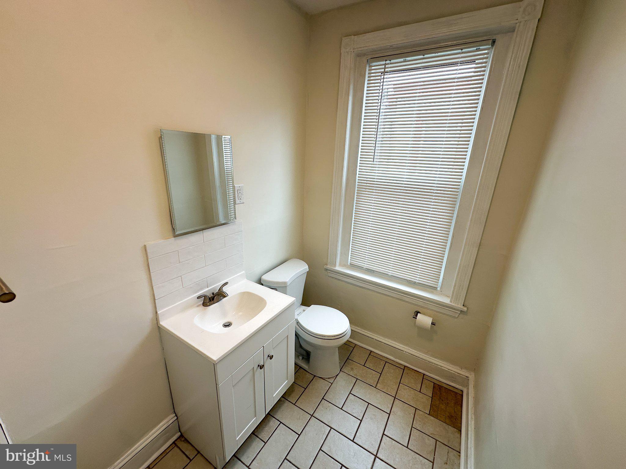 1103 FOULKROD STREET 2