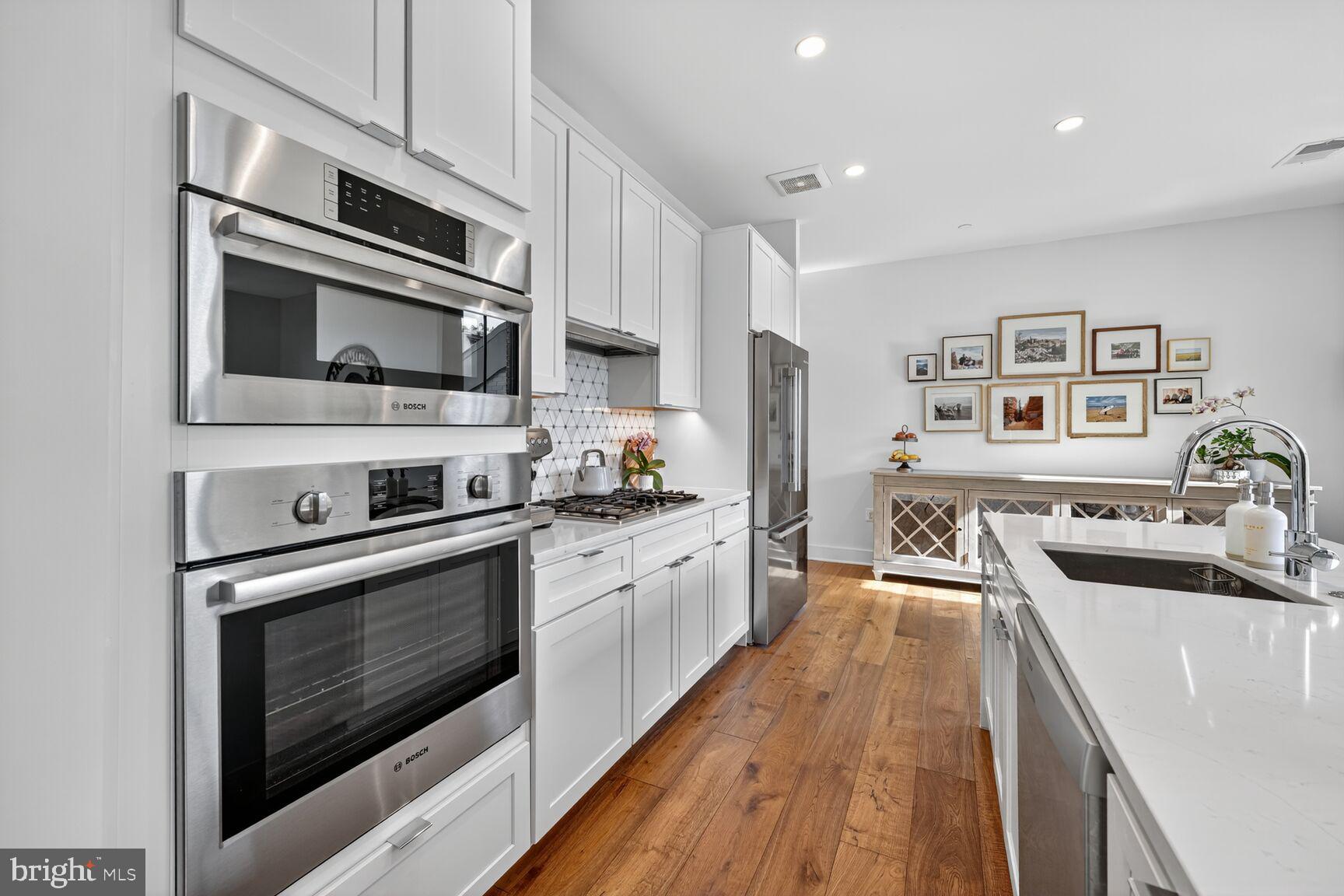 OLD TOWN ALEXANDRIA - Residential