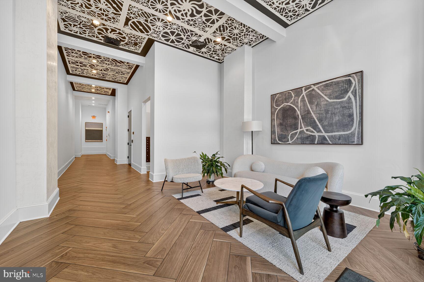 OLD TOWN ALEXANDRIA - Residential