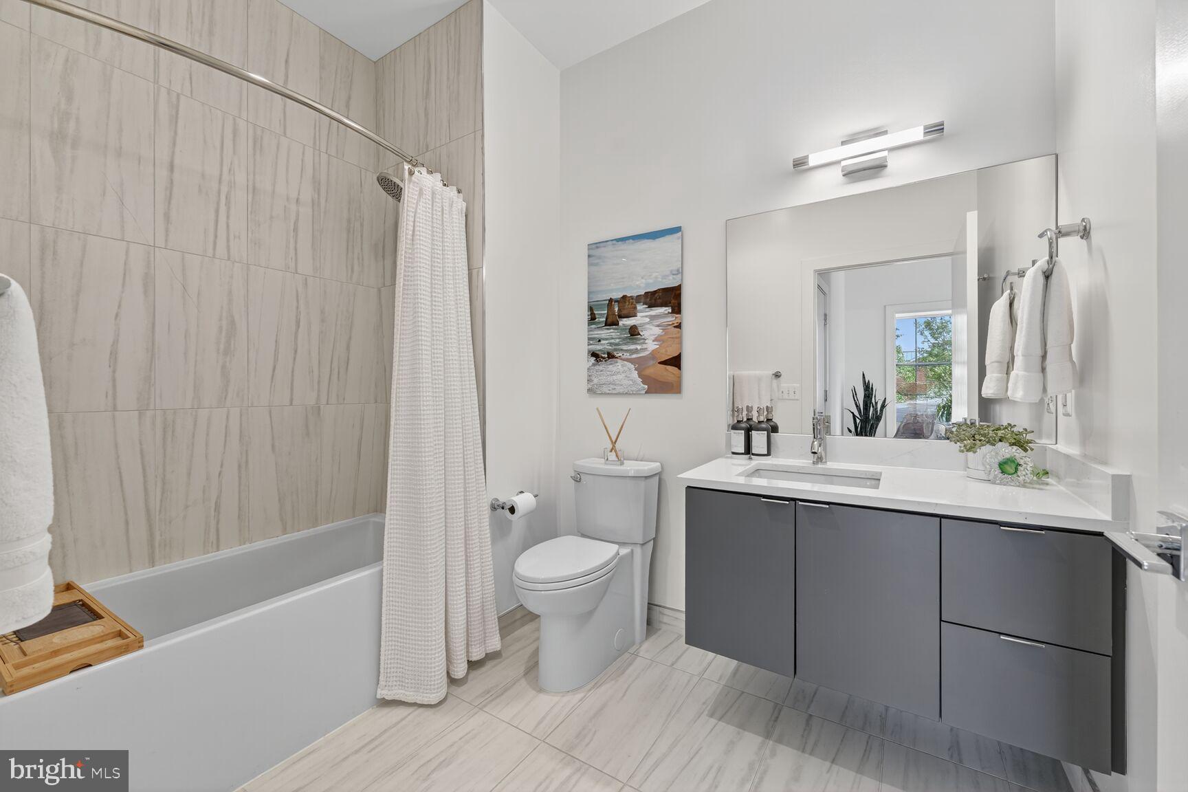 OLD TOWN ALEXANDRIA - Residential