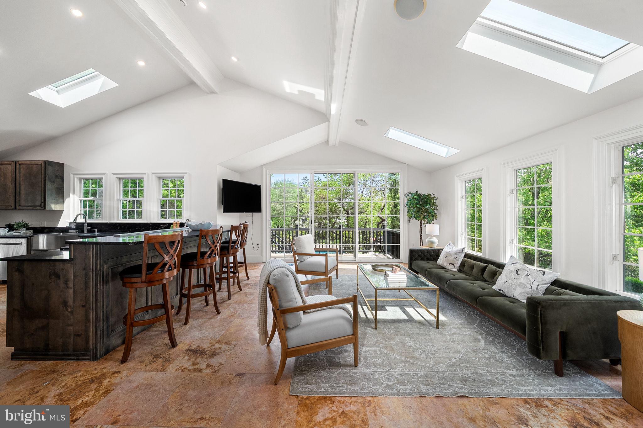 JANNEYS LANE - Residential