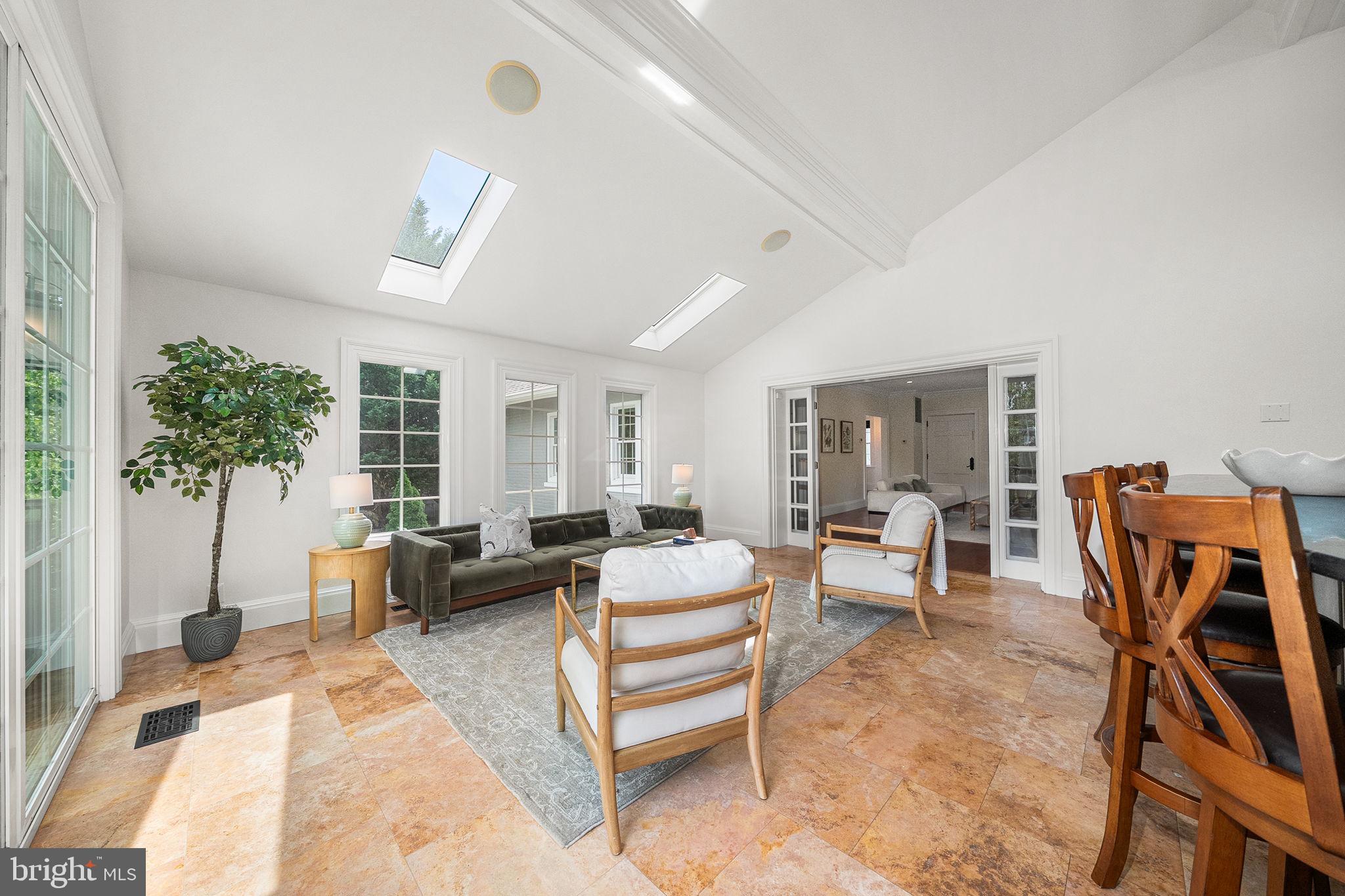 JANNEYS LANE - Residential