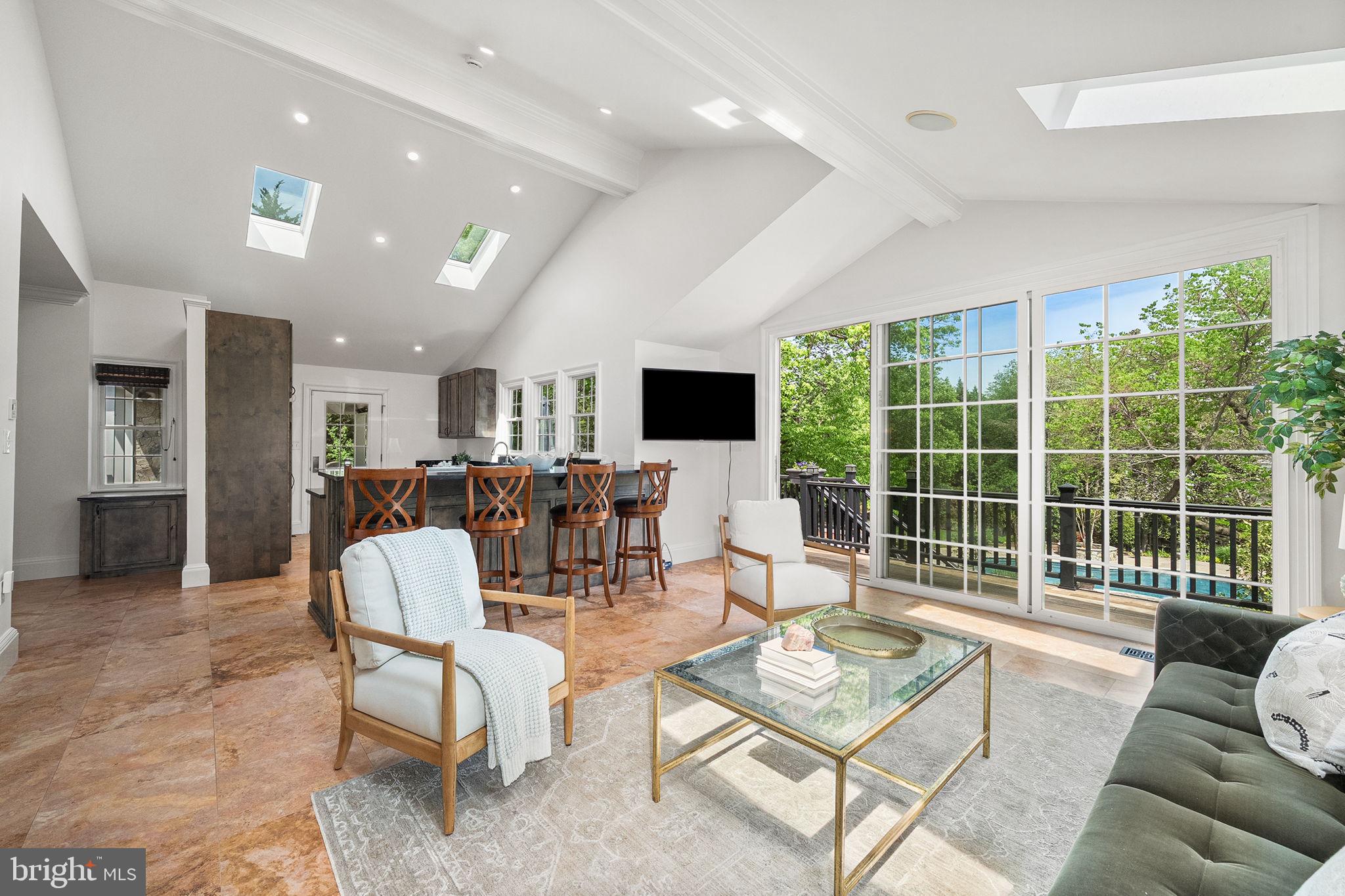 JANNEYS LANE - Residential