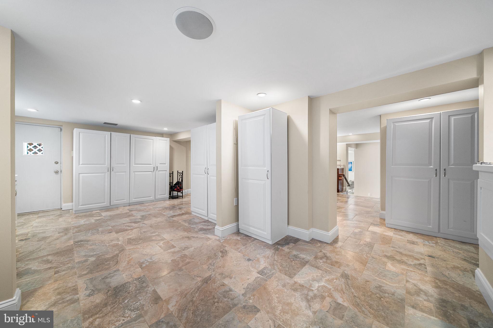 JANNEYS LANE - Residential