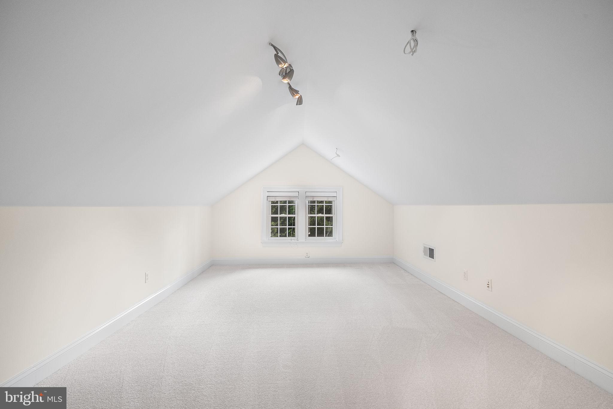 JANNEYS LANE - Residential