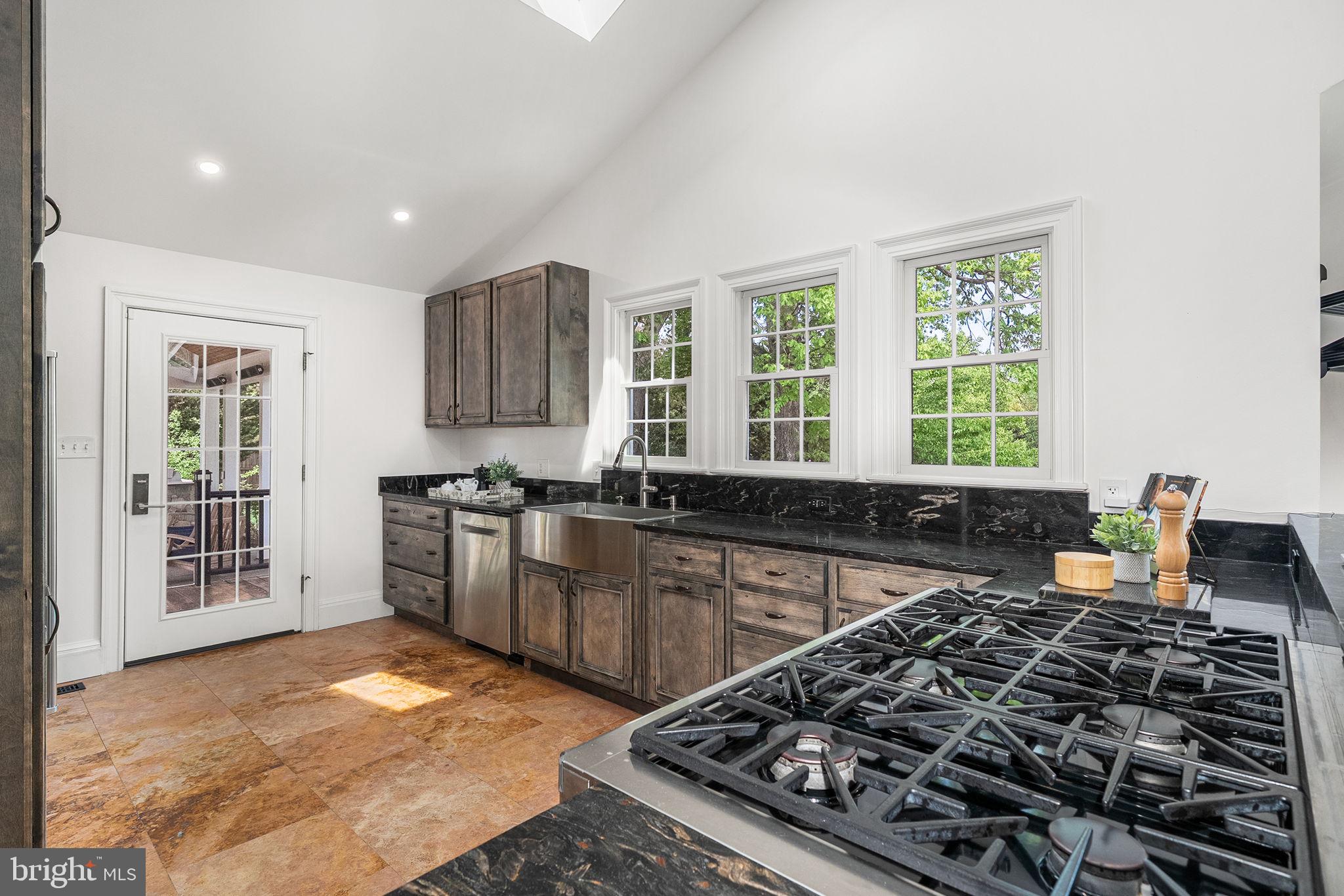 JANNEYS LANE - Residential