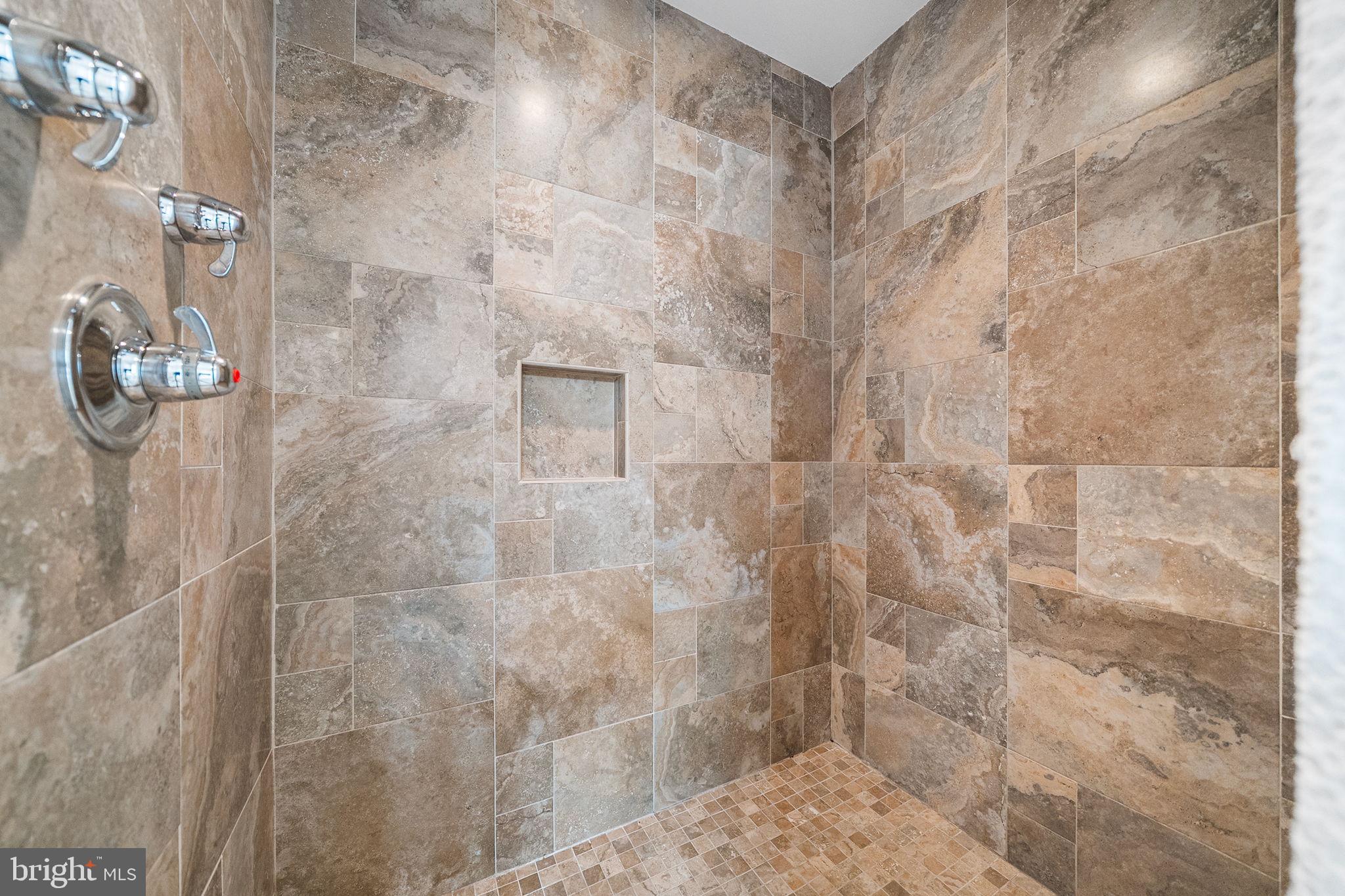 JANNEYS LANE - Residential