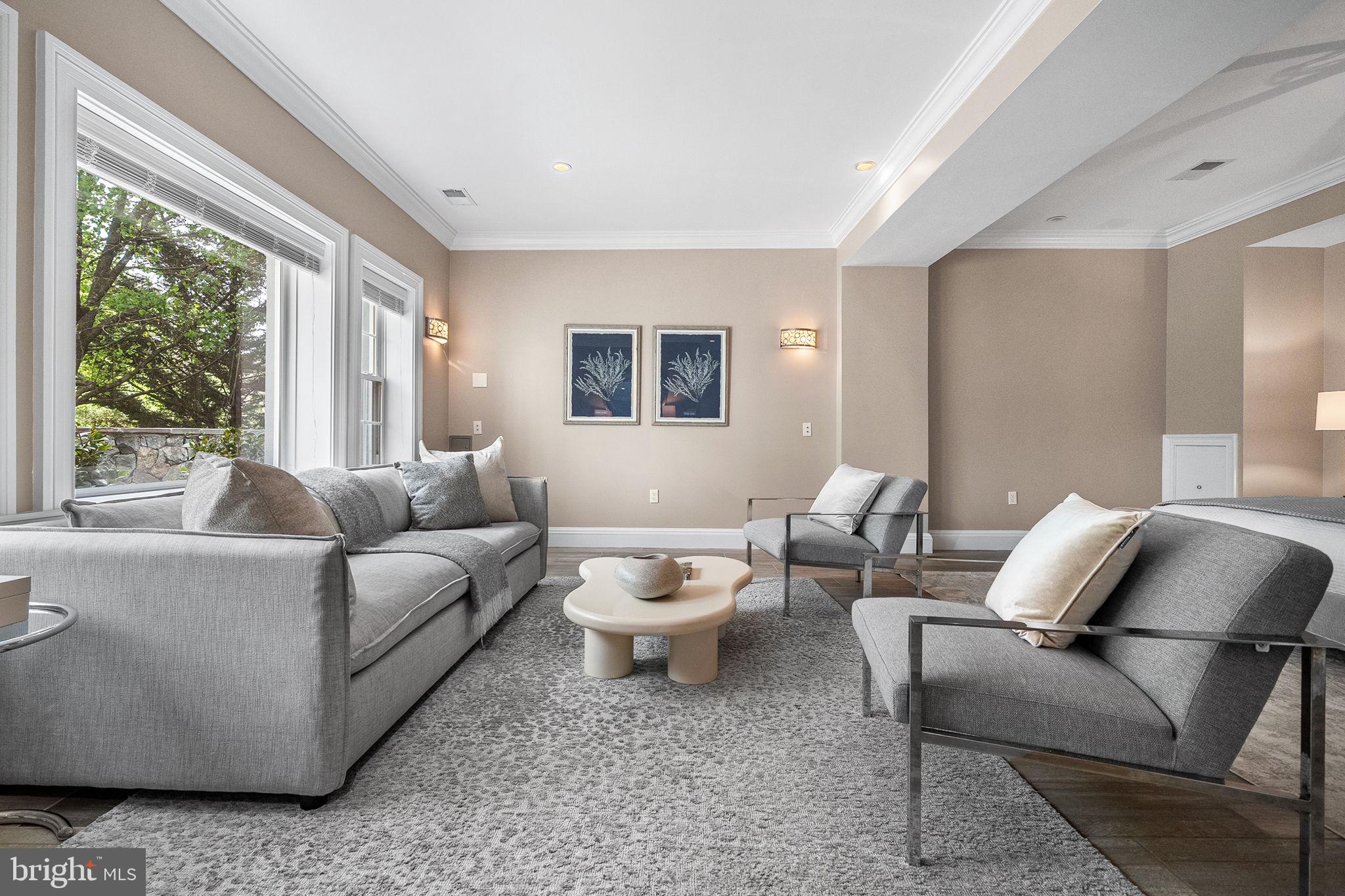 JANNEYS LANE - Residential