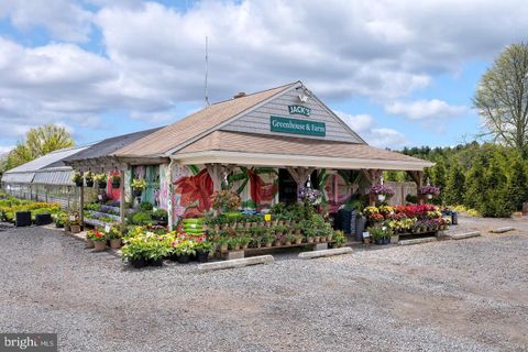 6 & 10 WOOSAMONSA ROAD PENNINGTON NJ 08534