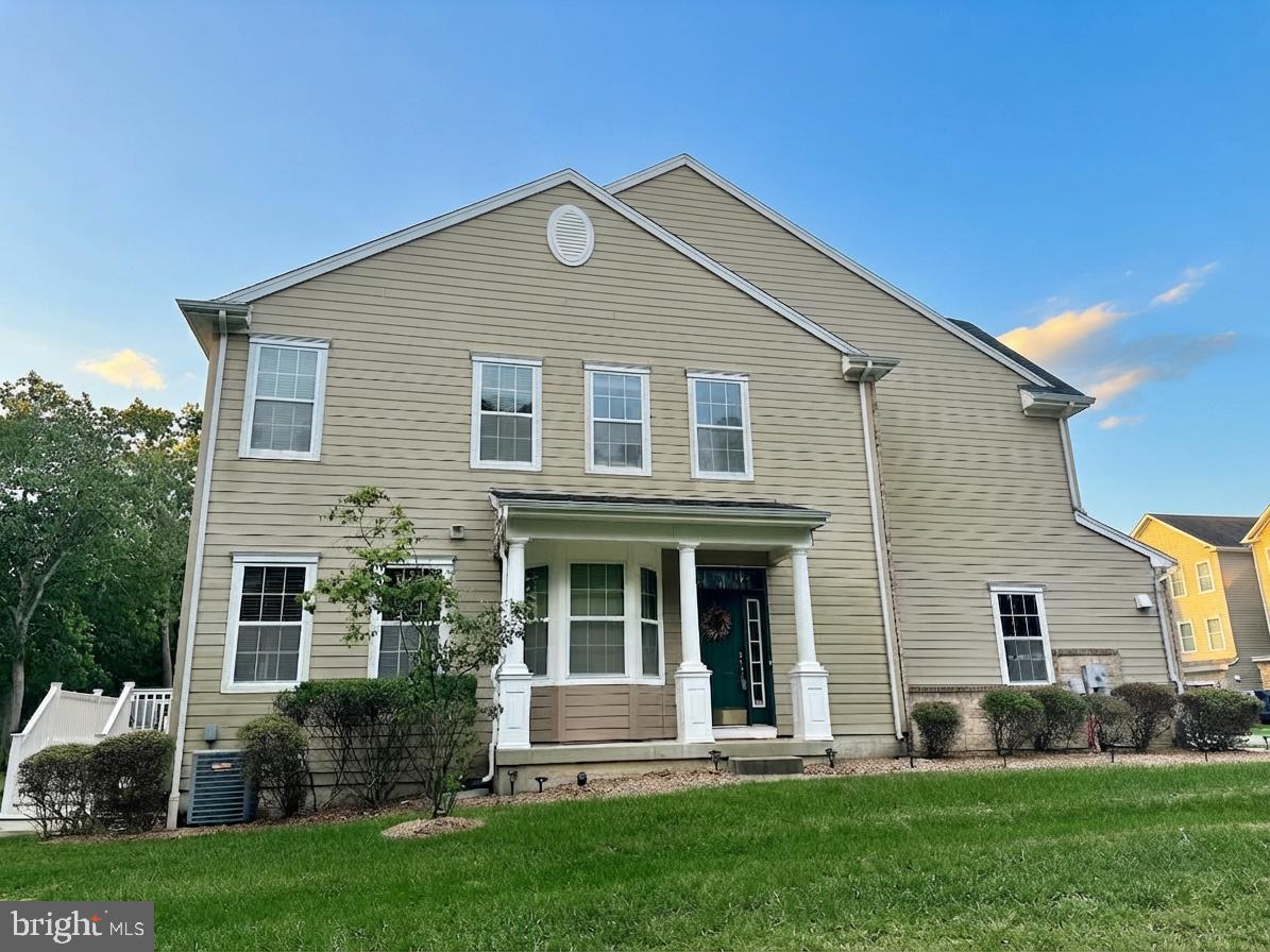 281 HAWTHORNE LANE