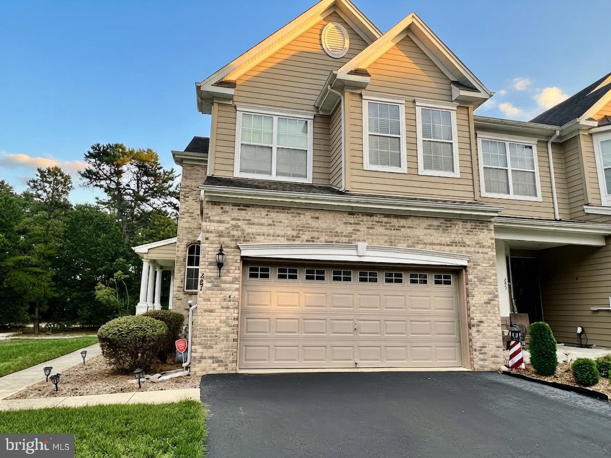 281 HAWTHORNE LANE