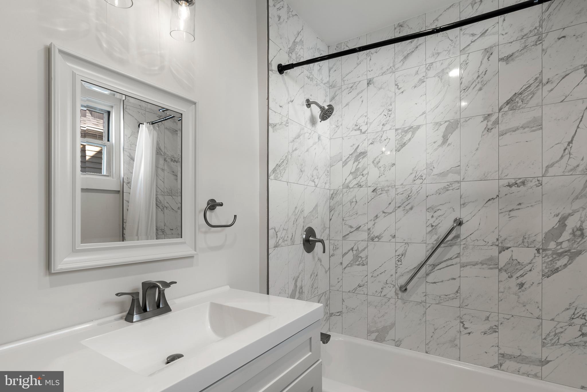 HAMILTON HEIGHTS - Residential