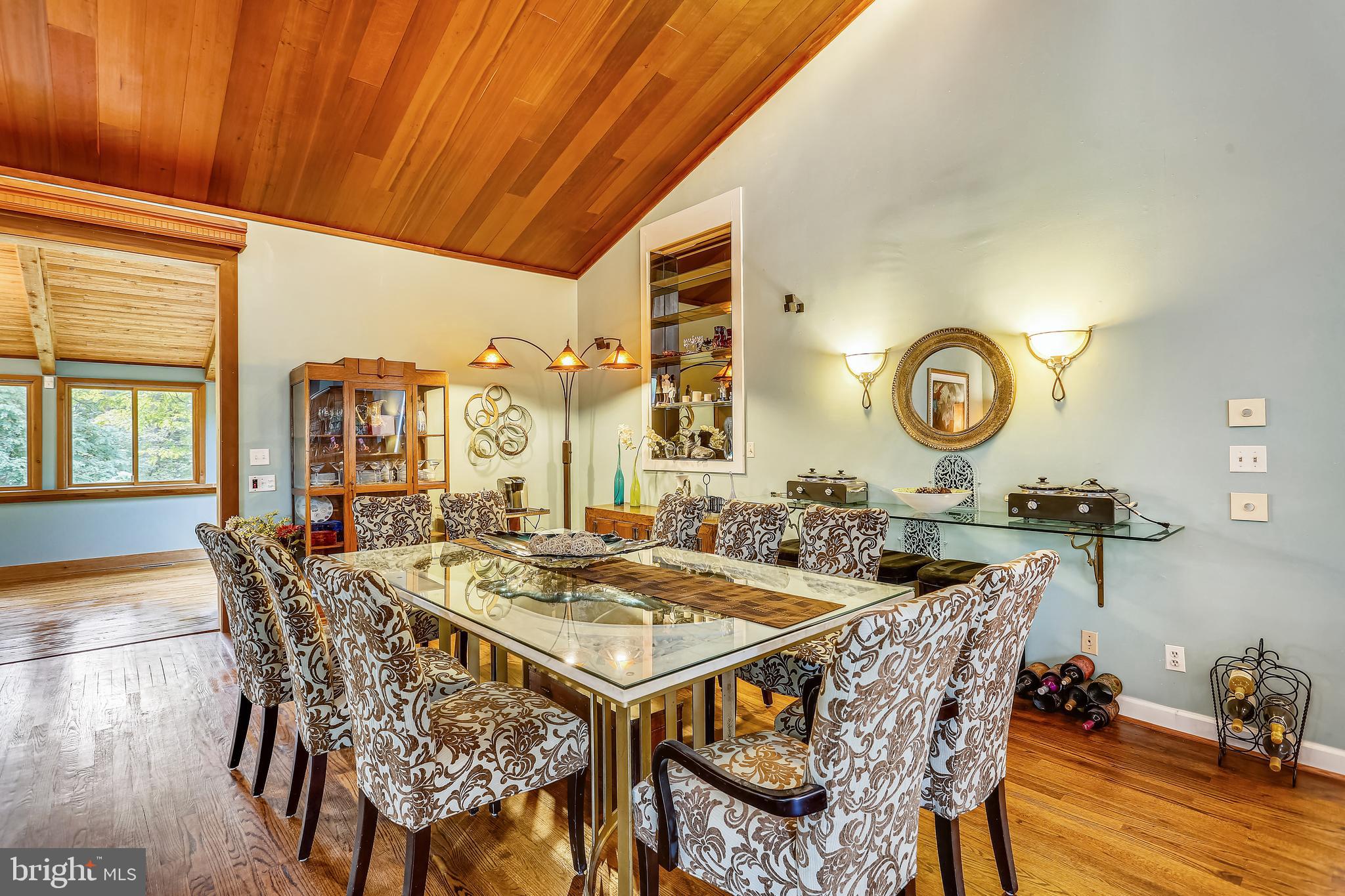 POTOMAC OUTSIDE - Residential