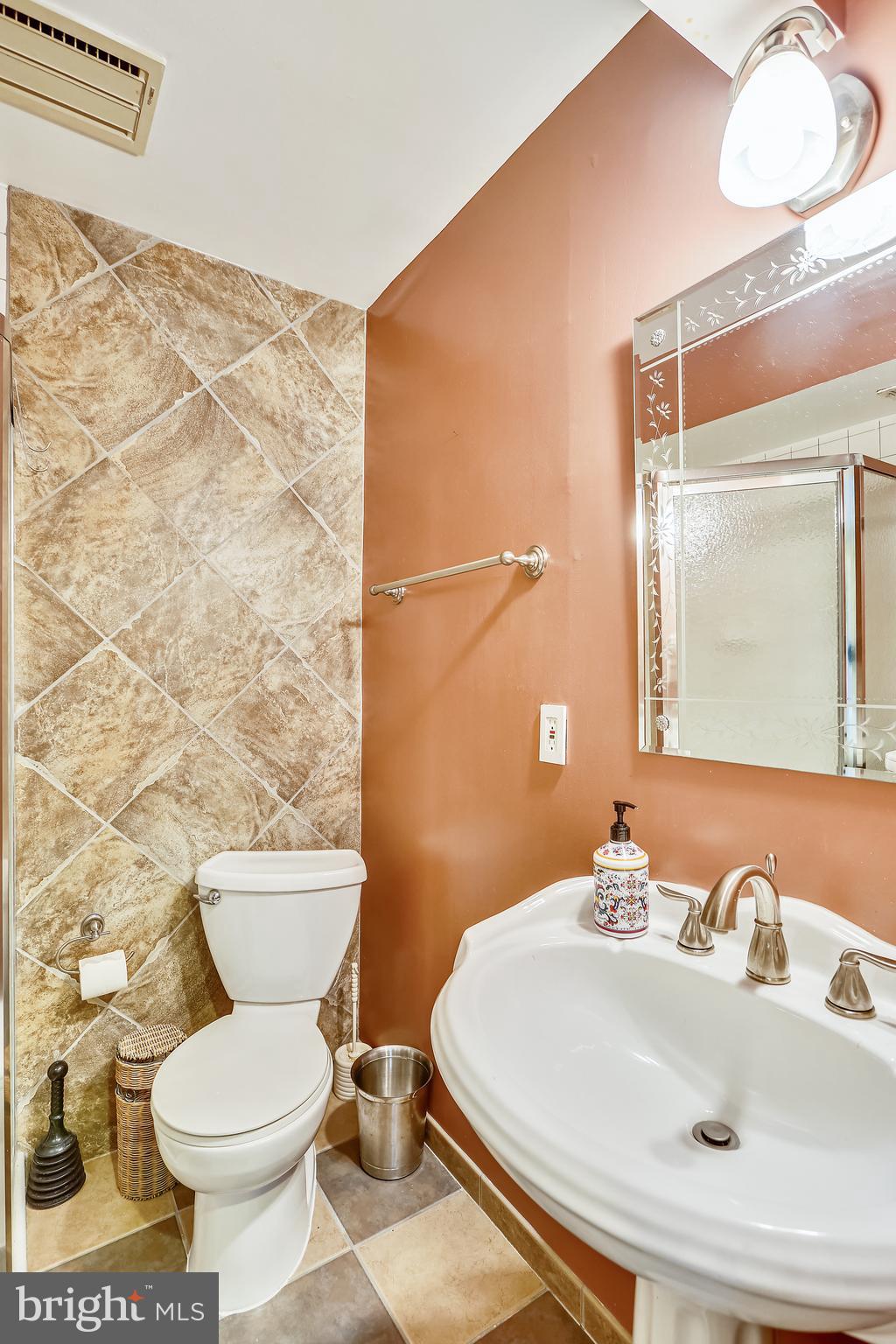 POTOMAC OUTSIDE - Residential