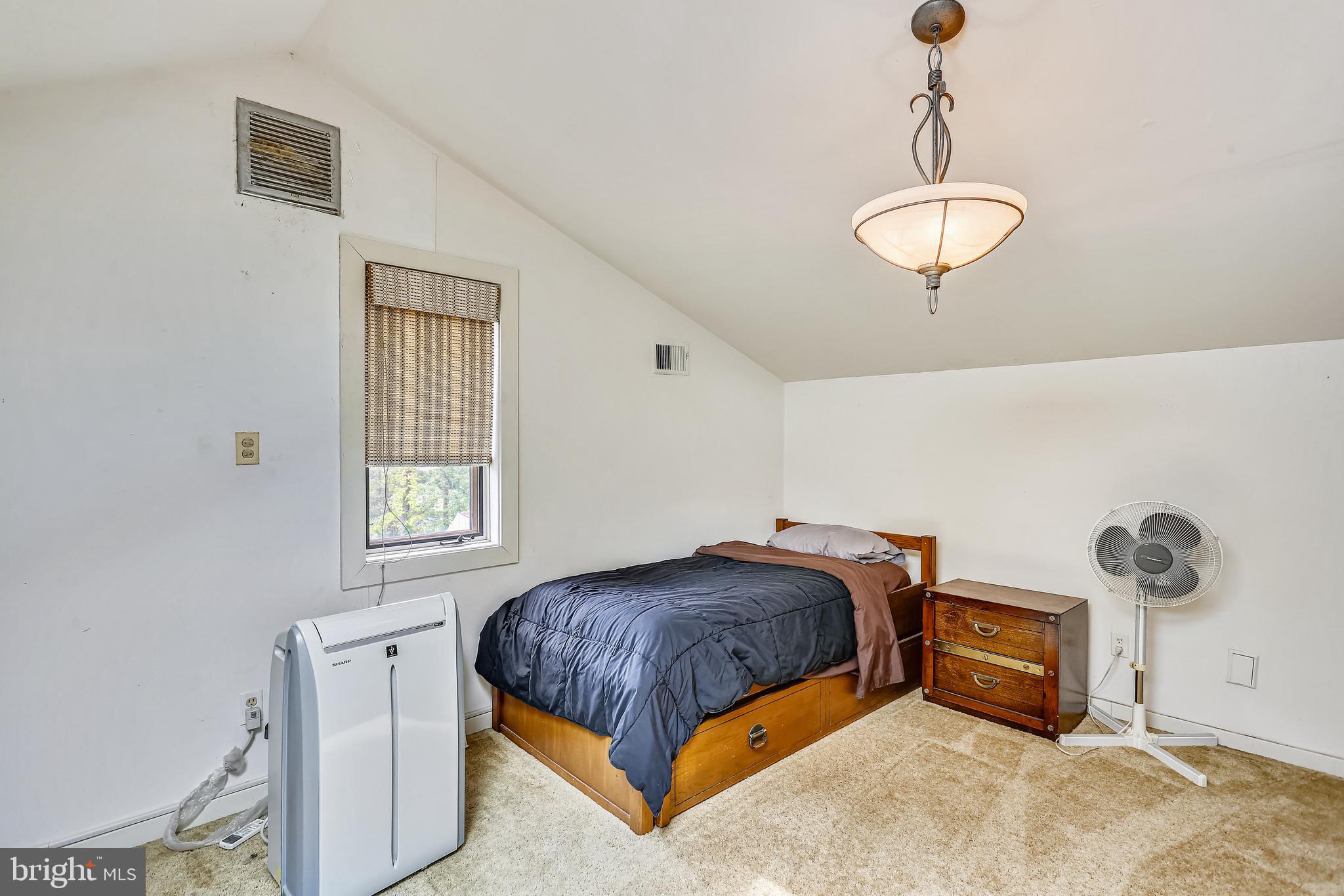 POTOMAC OUTSIDE - Residential