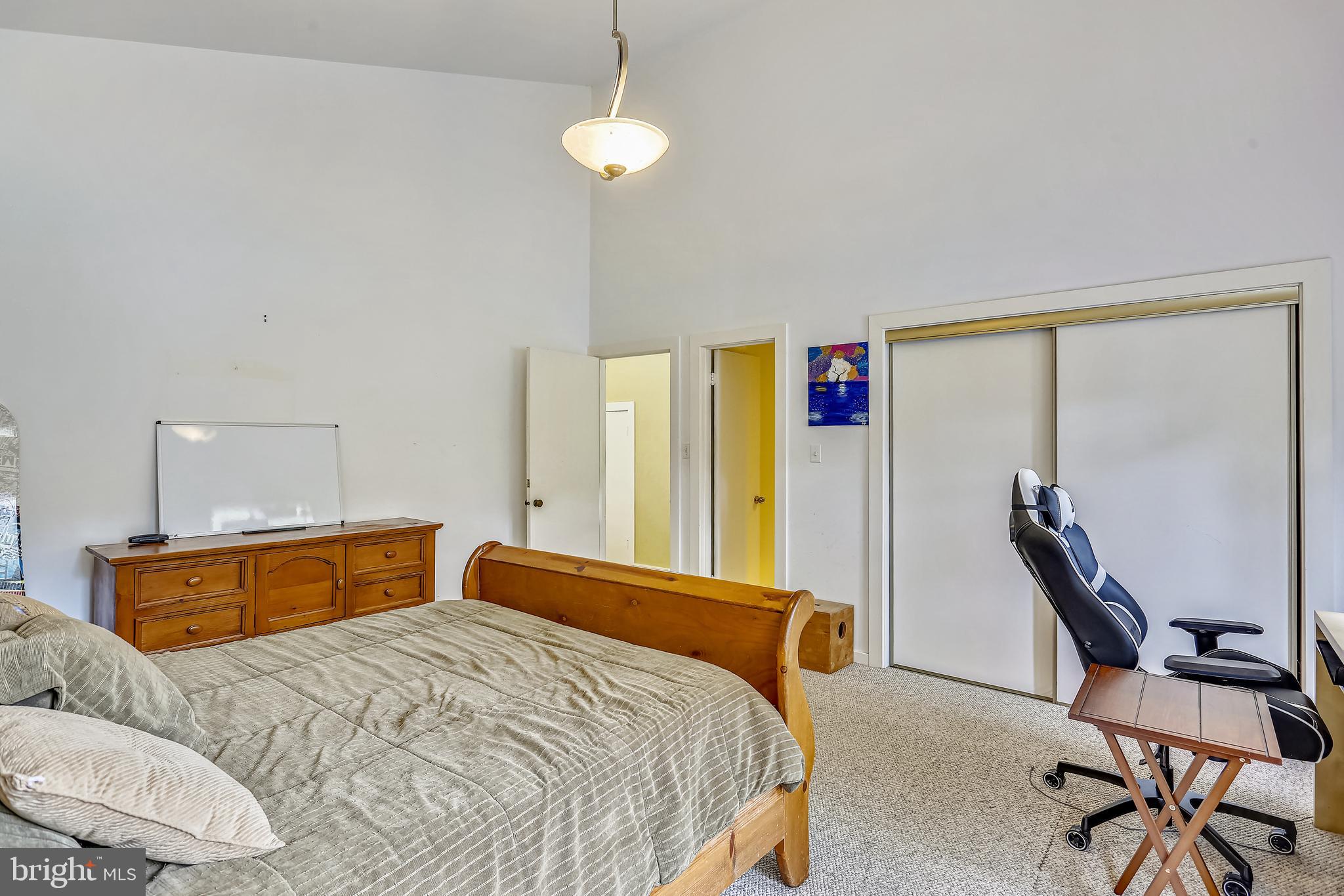 POTOMAC OUTSIDE - Residential